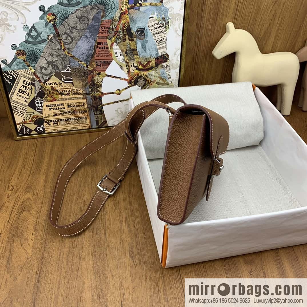 Hermès messenger bag Sac a depeches 21cm togo leather 37 gold brown, silver buckle