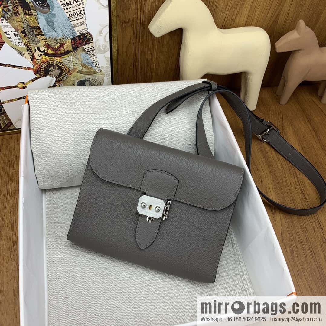 Hermès messenger bag Sac a depeches 21cm togo leather 8F tin gray, silver buckle