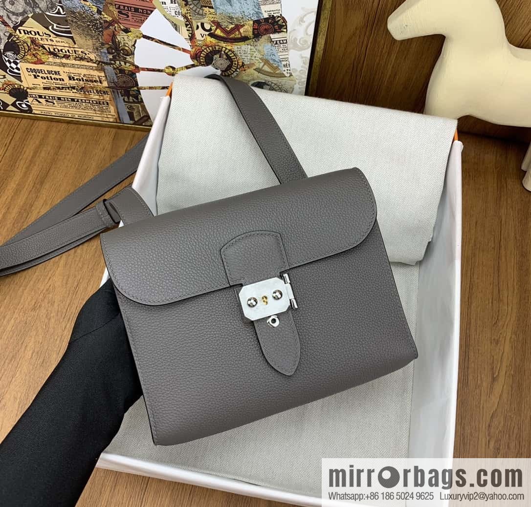 Hermès messenger bag Sac a depeches 21cm togo leather 8F tin gray, silver buckle