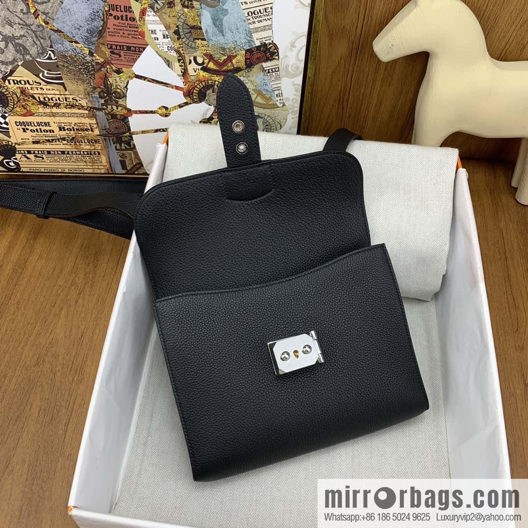 Hermès Messenger Bag Sac a depeches 21cm togo leather black silver buckle