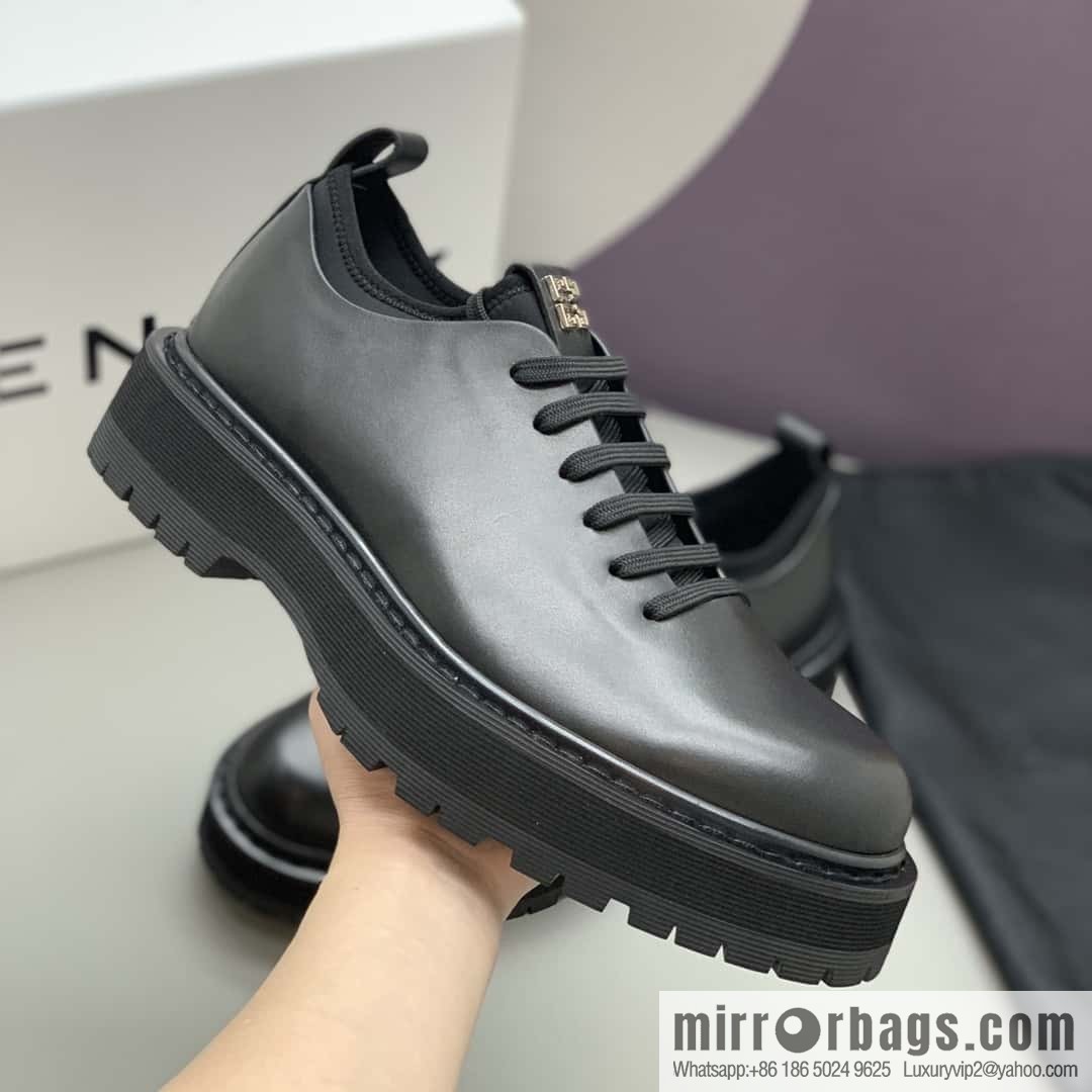 Givenchy/Givenchy, selected cowhide to make men's derby shoes