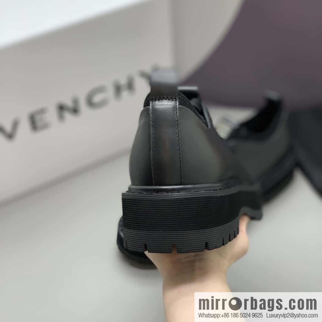 Givenchy/Givenchy, selected cowhide to make men's derby shoes