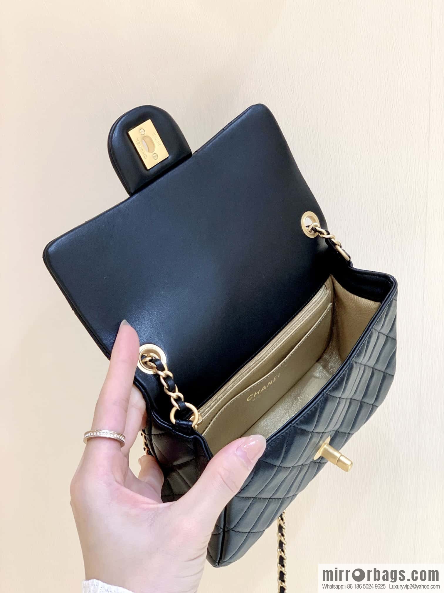 CHANEL 22P Latest Walnut Golden Ball AS1787