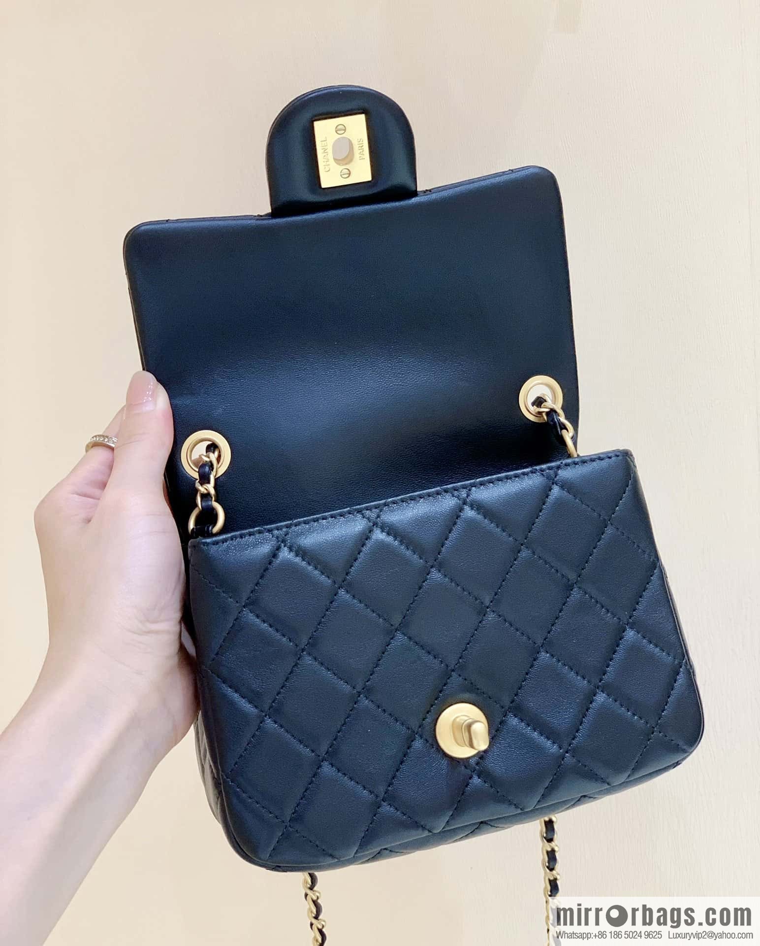 CHANEL 22P Latest Walnut Golden Ball AS1786