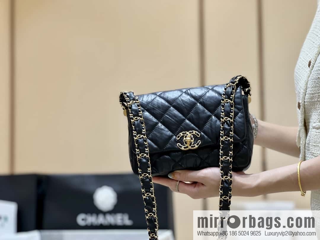 CHANEL 23K Autumn and Winter Series 19 Vintage Tofu Bag AS4423