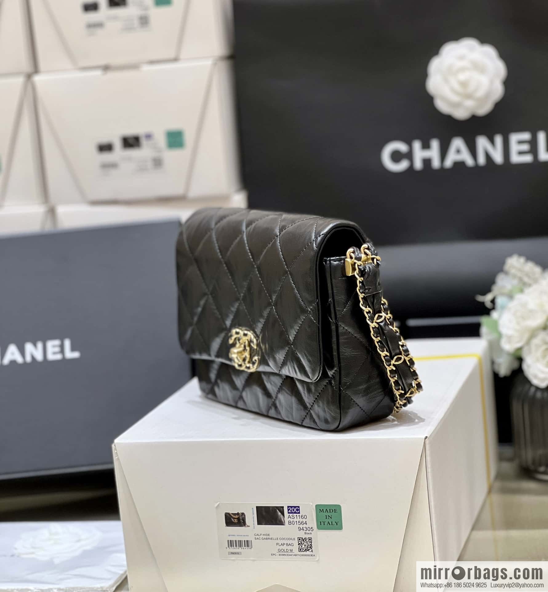 CHANEL 23K Autumn and Winter Series 19 Vintage Tofu Bag AS4423