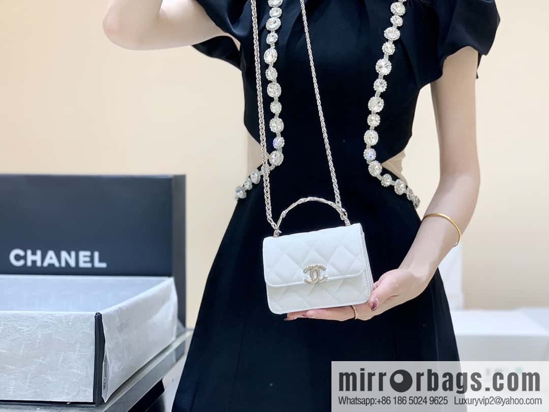 CHANEL 2022cc spring/summer collection, enamel handle small satchel AP2758 white