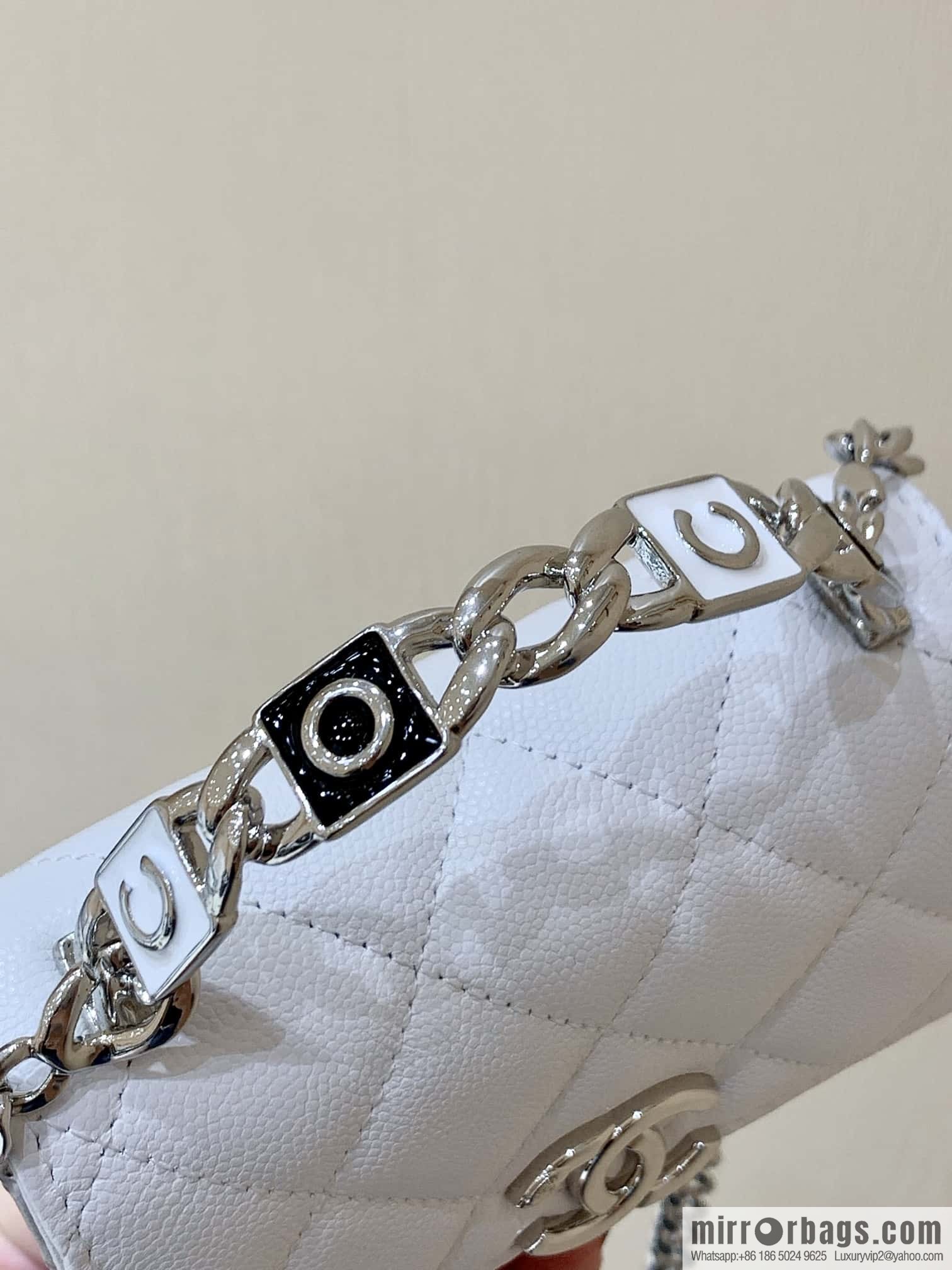 CHANEL 2022cc spring/summer collection, enamel handle small satchel AP2758 white