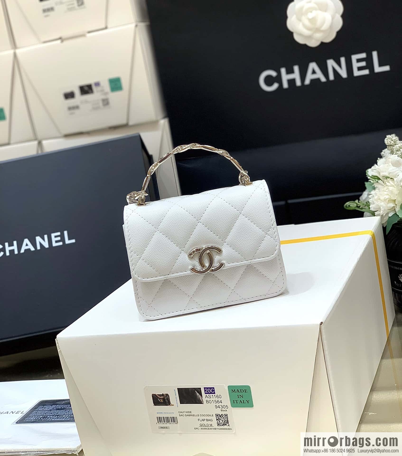 CHANEL 2022cc spring/summer collection, enamel handle small satchel AP2758 white
