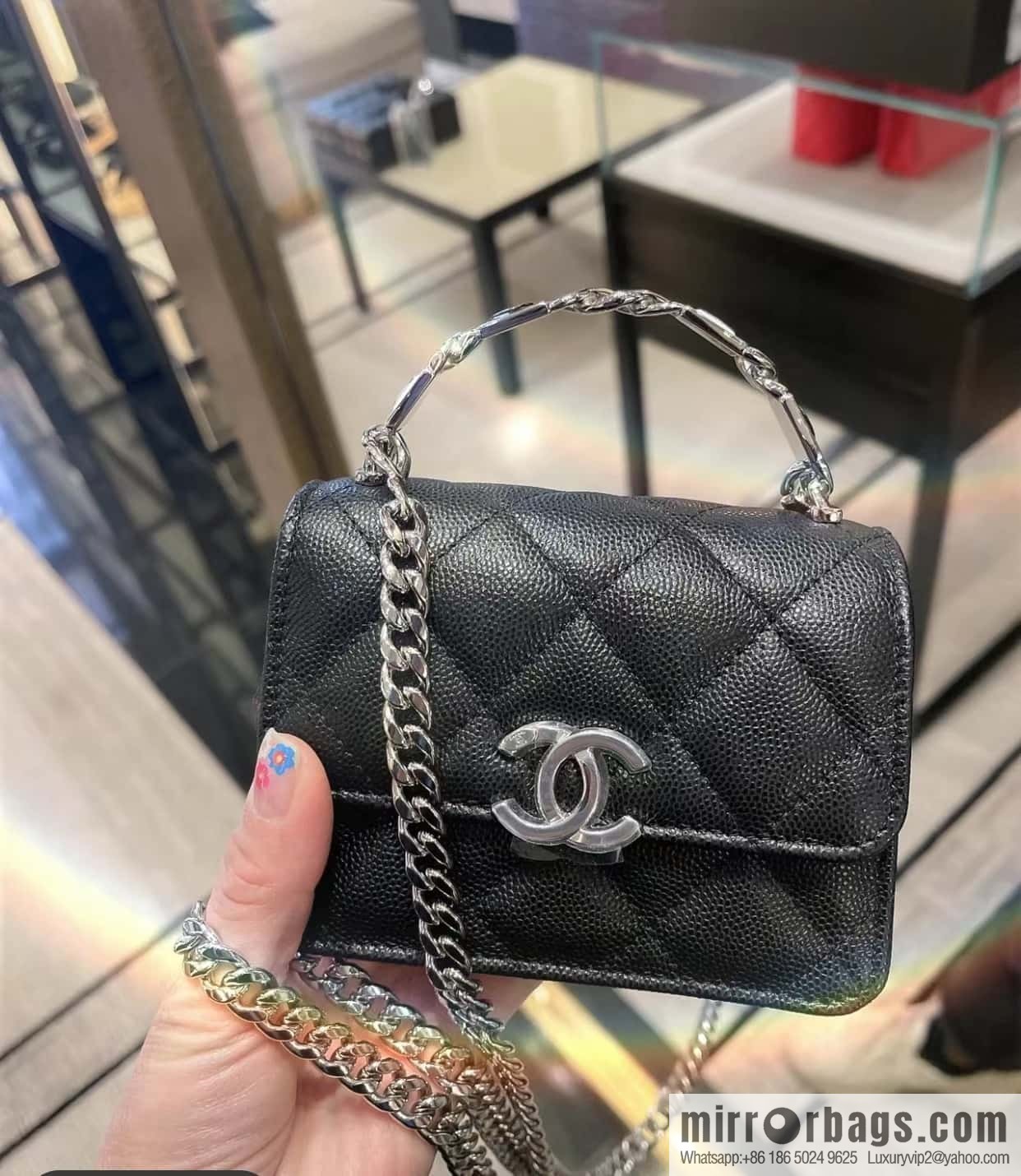 CHANEL 2022cc spring/summer collection, enamel handle small satchel AP2758 black