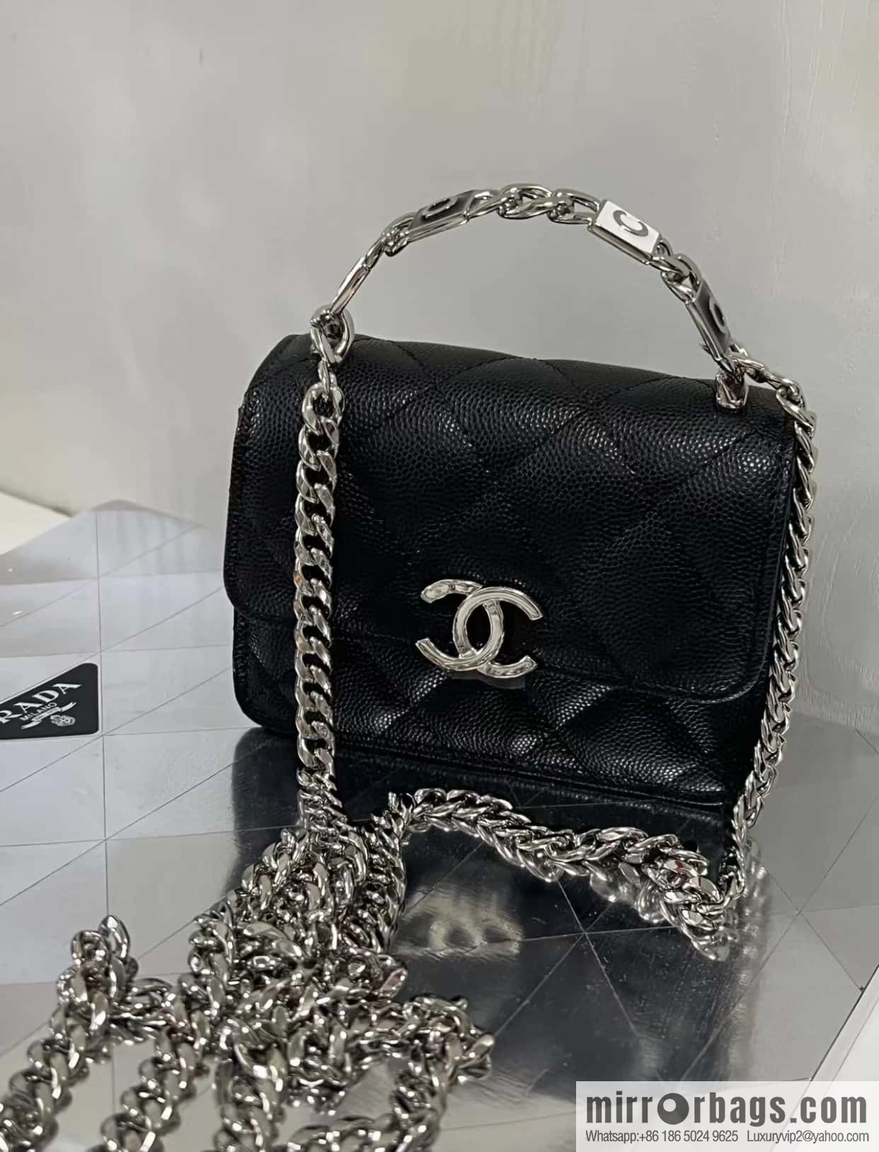 CHANEL 2022cc spring/summer collection, enamel handle small satchel AP2758 black
