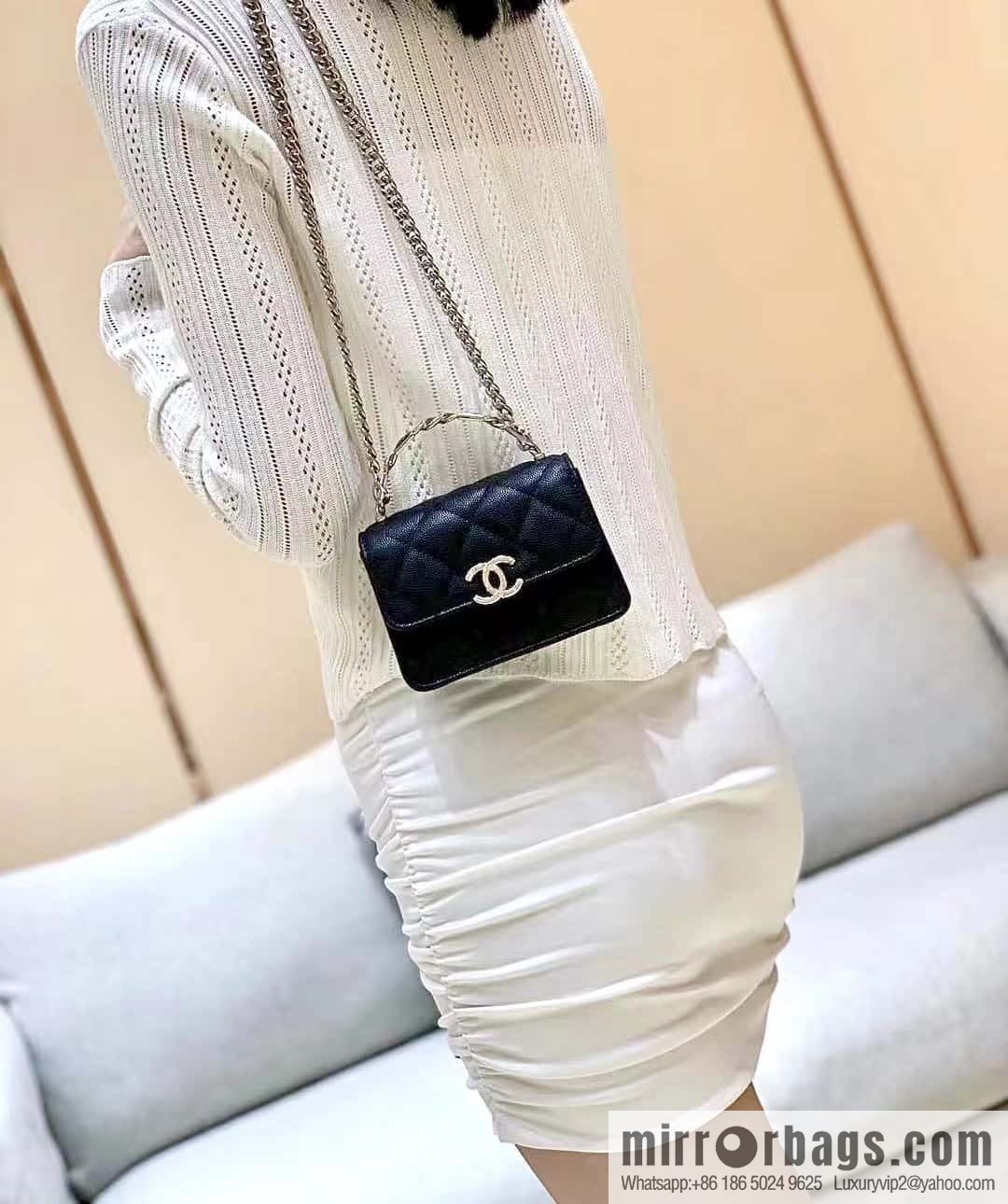 CHANEL 2022cc spring/summer collection, enamel handle small satchel AP2758 black