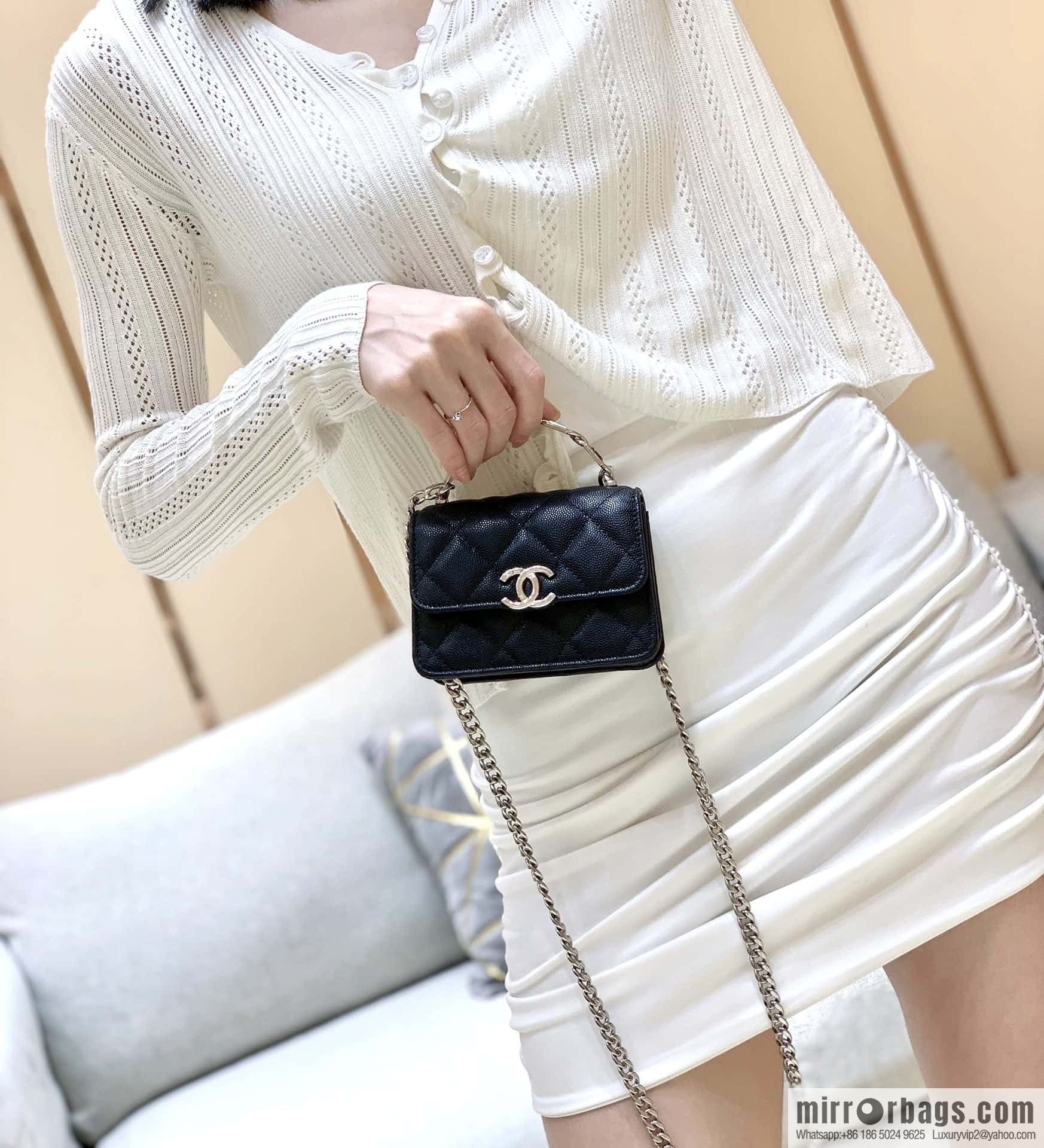 CHANEL 2022cc spring/summer collection, enamel handle small satchel AP2758 black