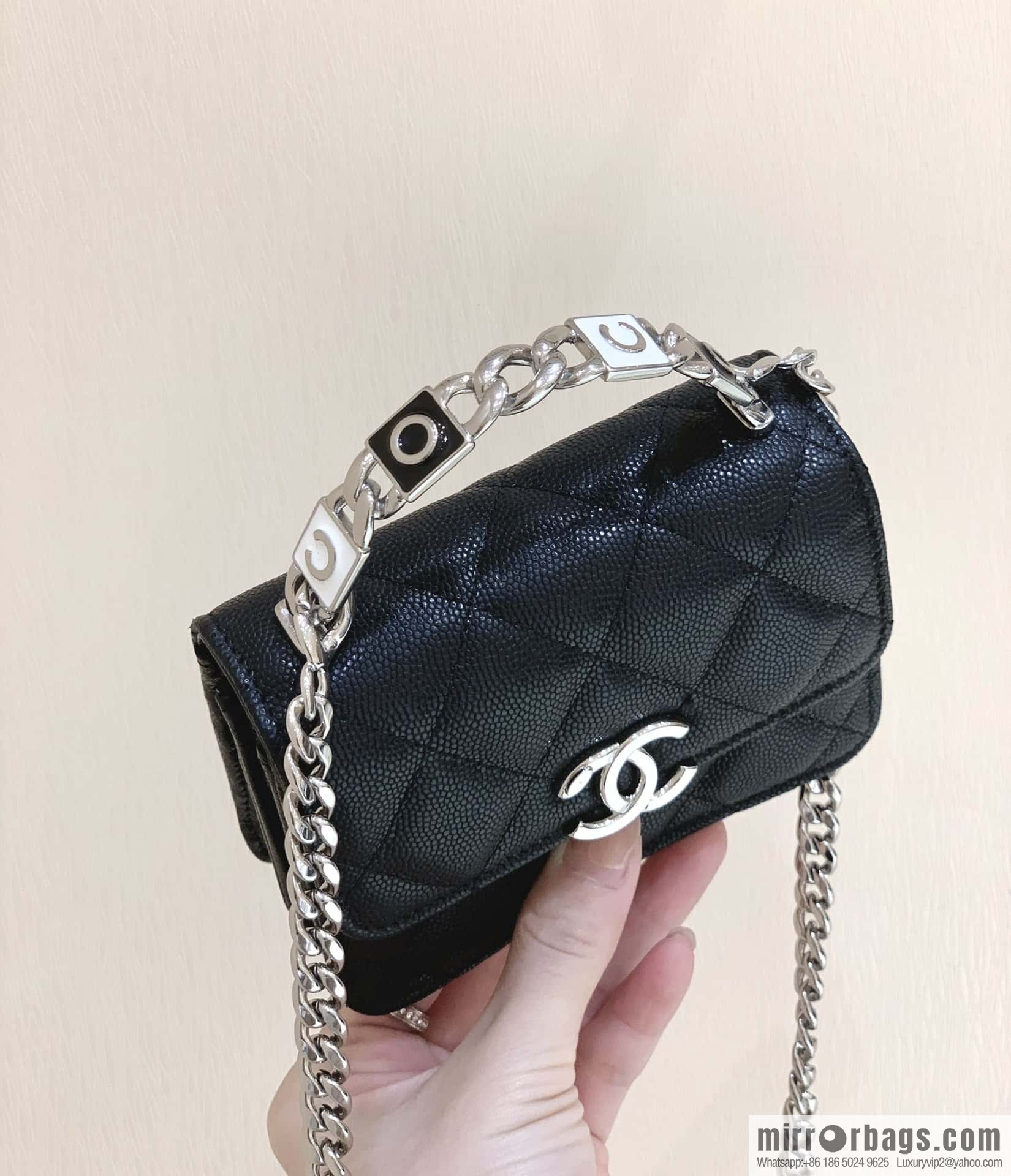 CHANEL 2022cc spring/summer collection, enamel handle small satchel AP2758 black