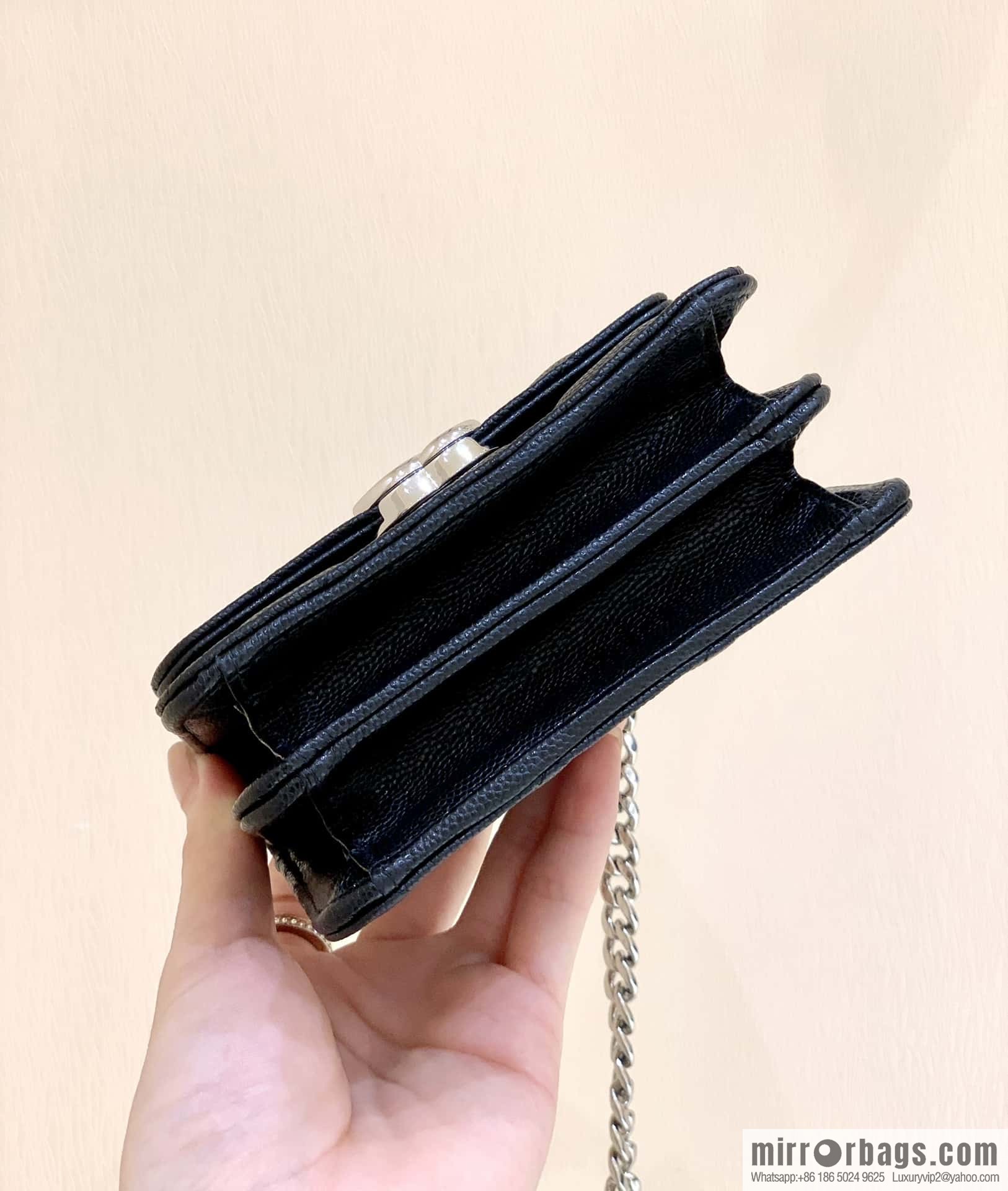 CHANEL 2022cc spring/summer collection, enamel handle small satchel AP2758 black