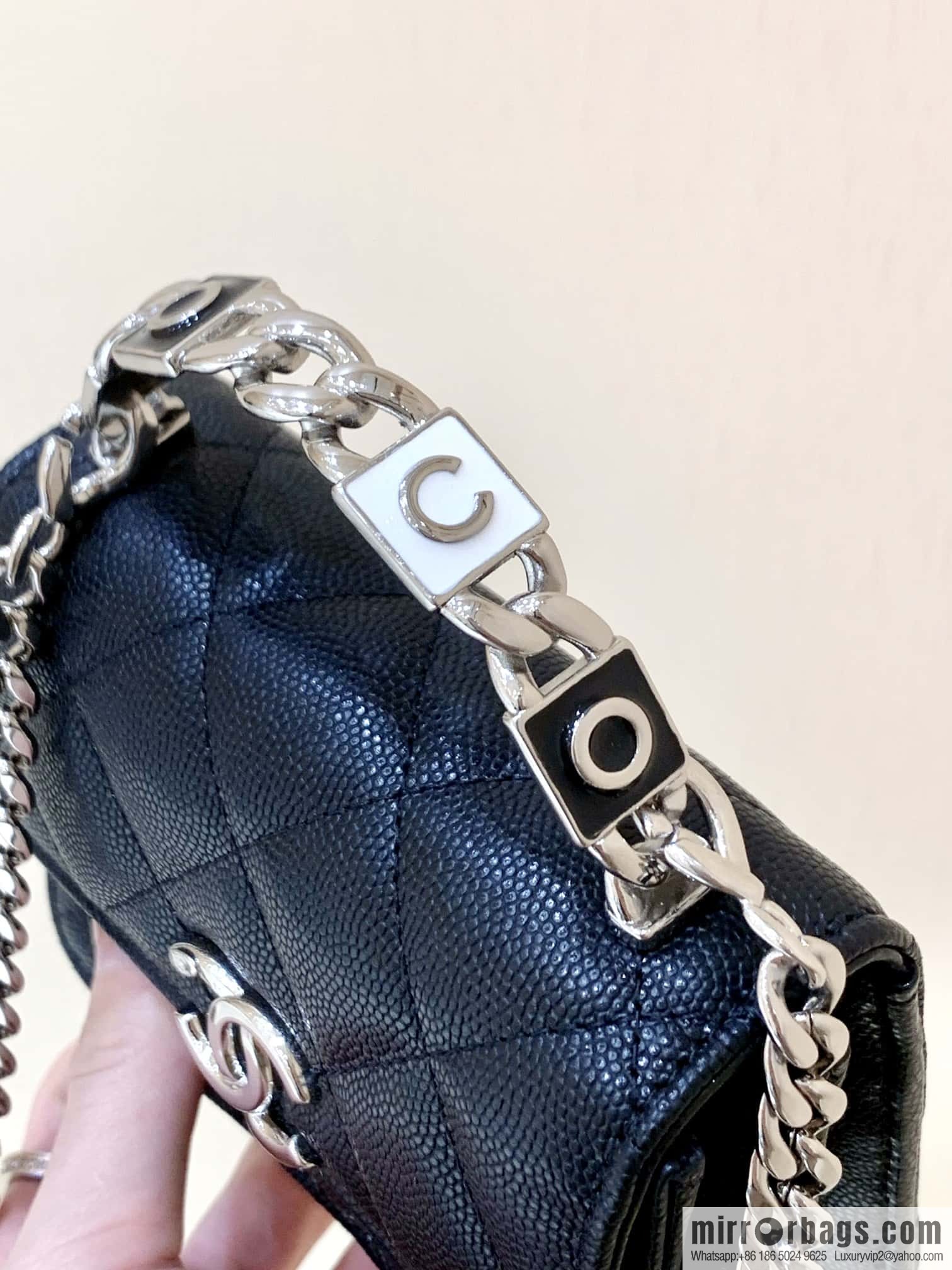 CHANEL 2022cc spring/summer collection, enamel handle small satchel AP2758 black