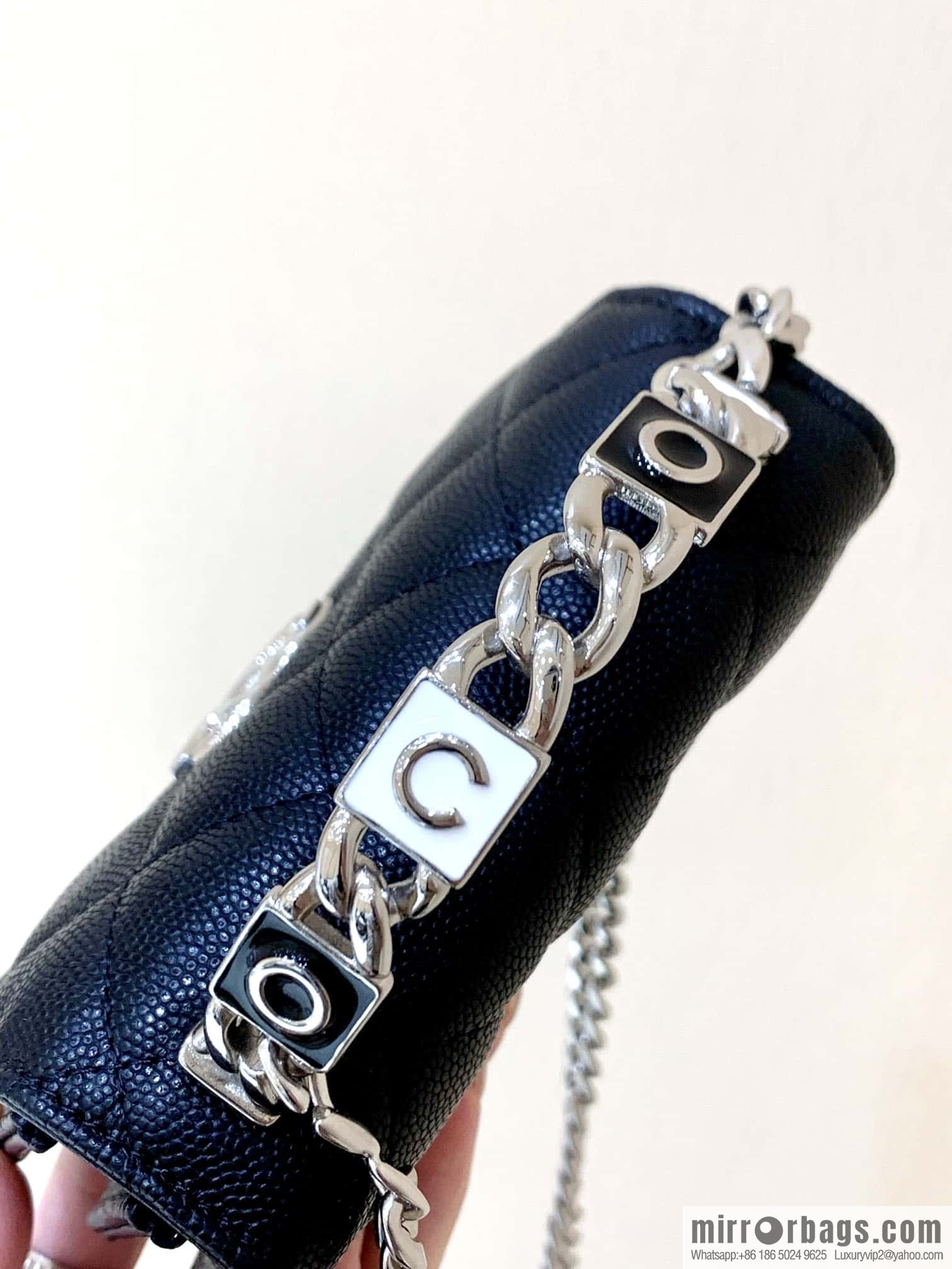 CHANEL 2022cc spring/summer collection, enamel handle small satchel AP2758 black