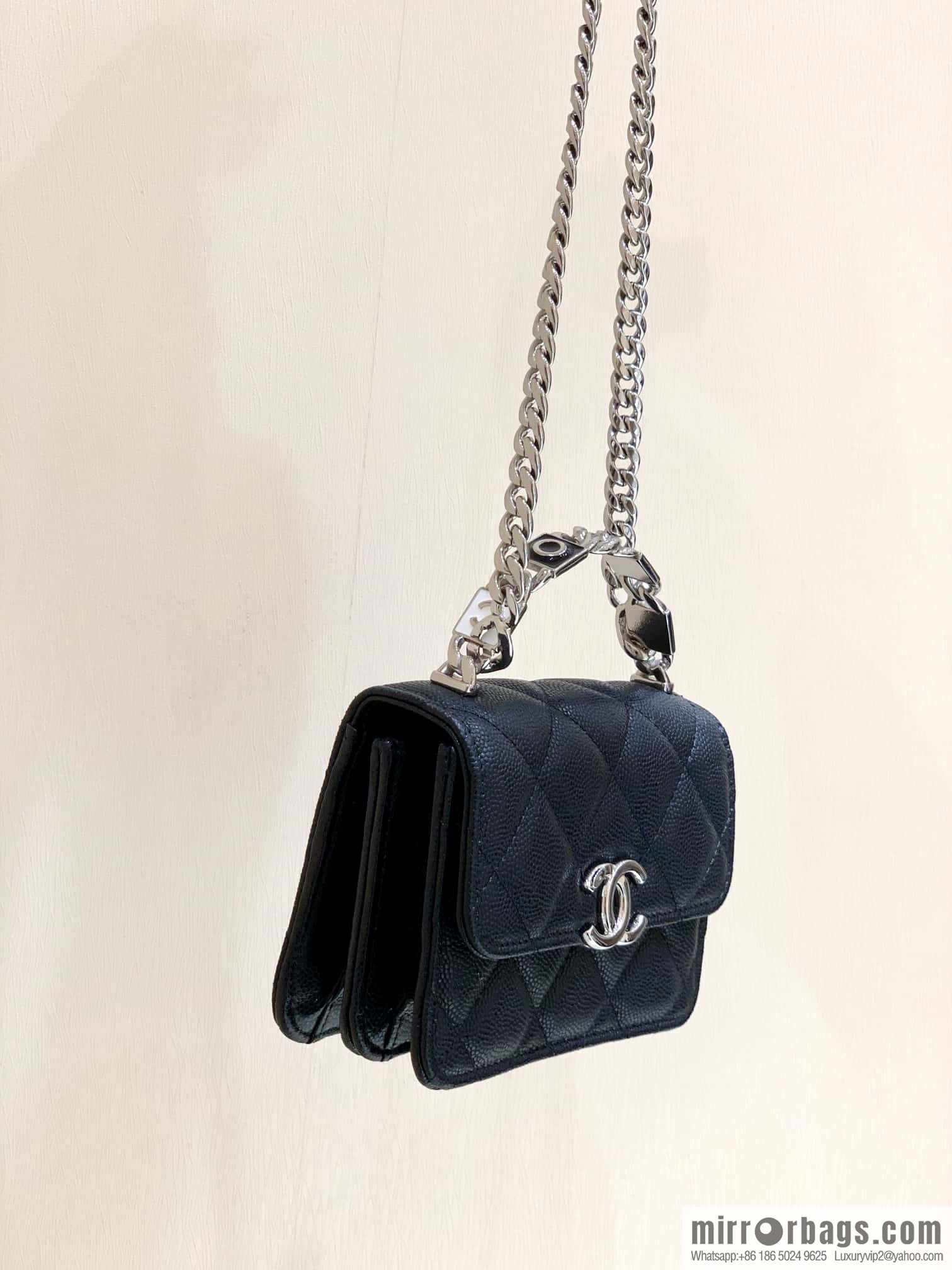 CHANEL 2022cc spring/summer collection, enamel handle small satchel AP2758 black