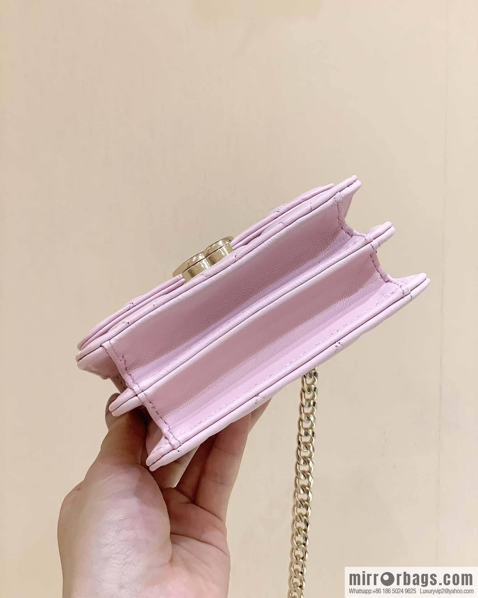 CHANEL 2022cc spring/summer collection, enamel handle small satchel AP2758 pink