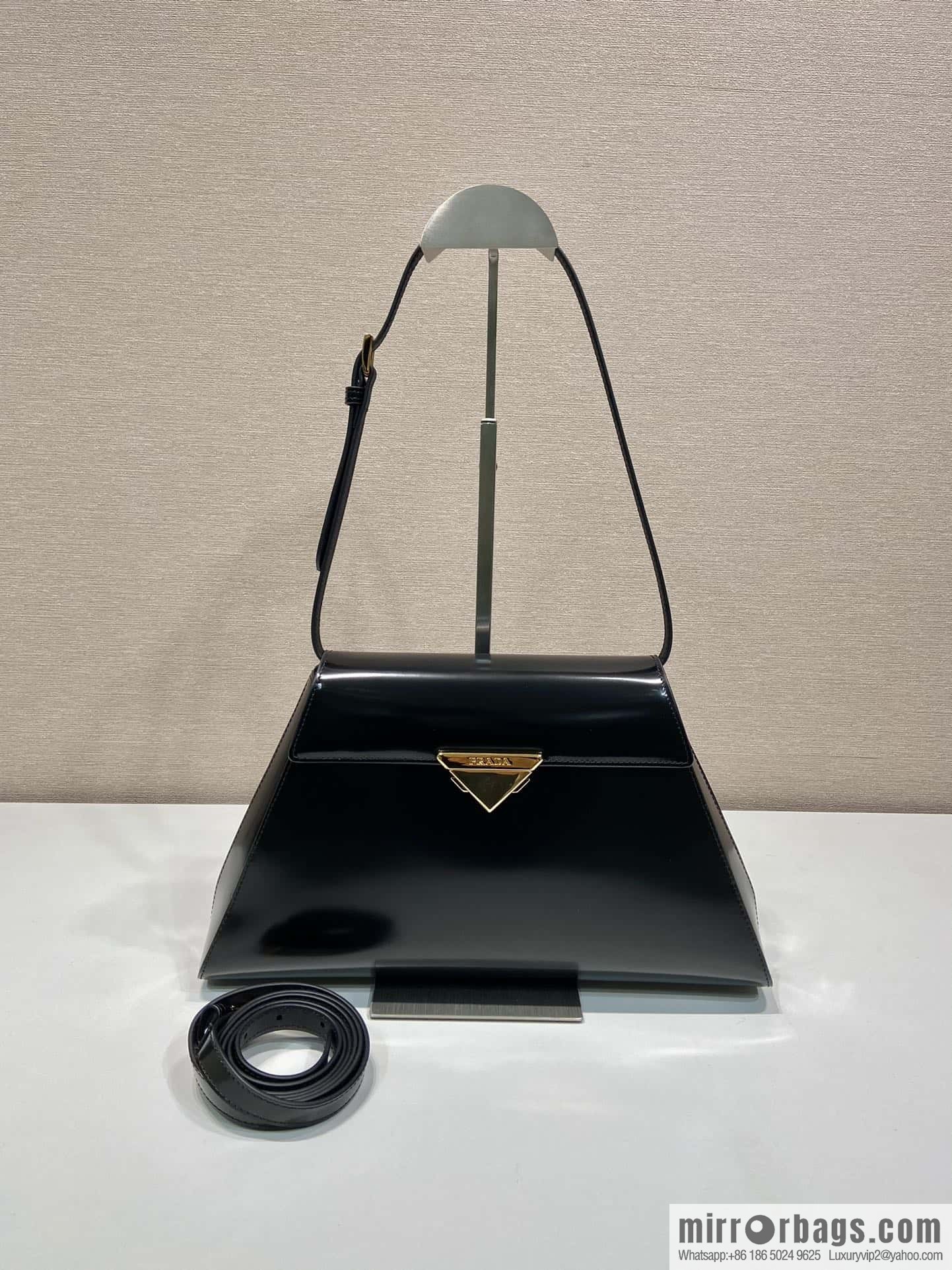 PRADA imported glossy calfskin shoulder bag 1BD342 black