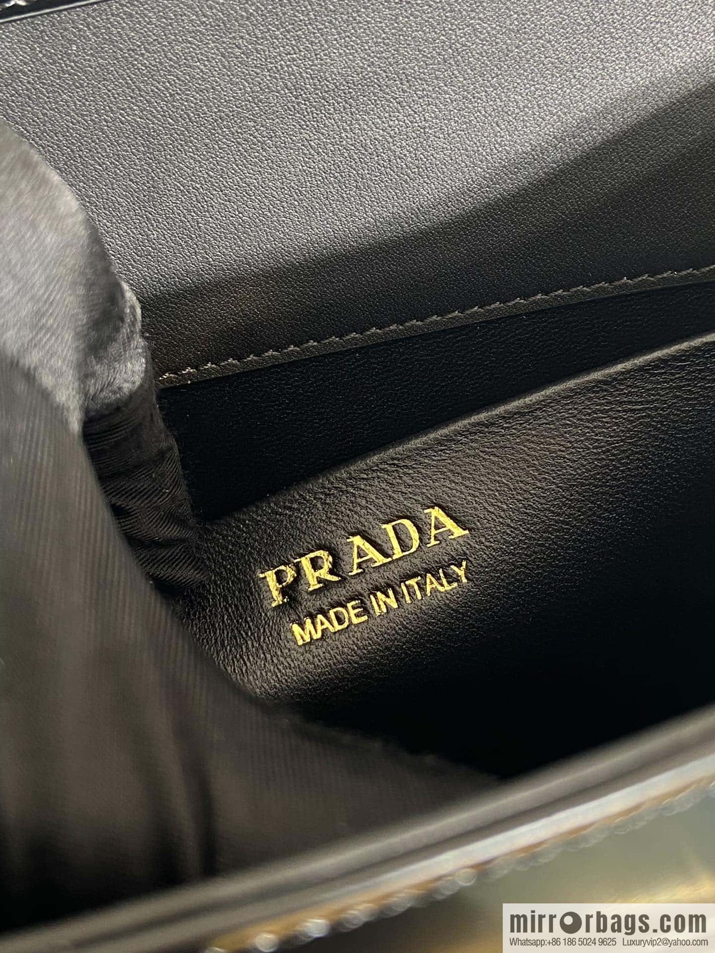 PRADA imported glossy calfskin shoulder bag 1BD342 black