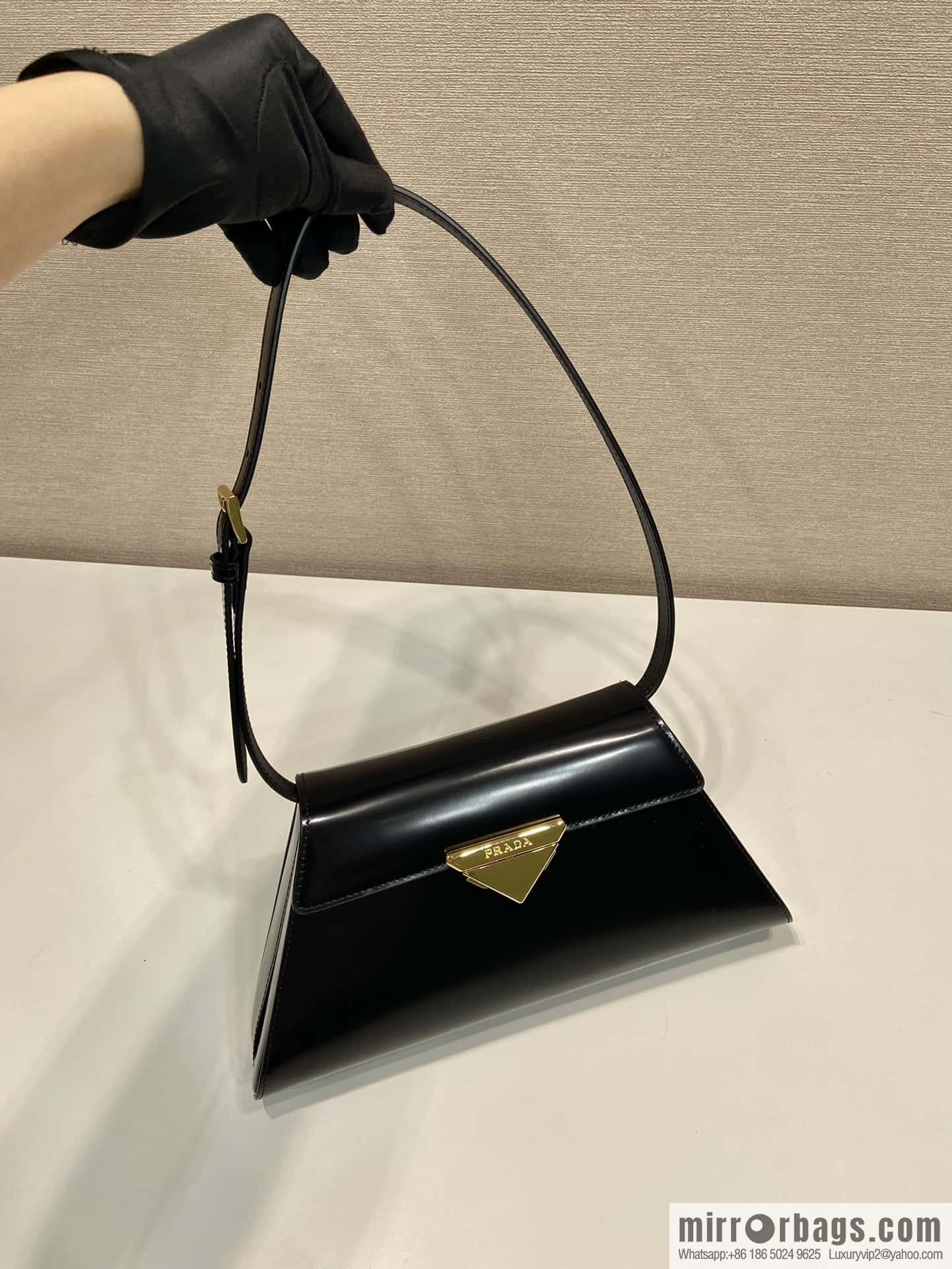 PRADA imported glossy calfskin shoulder bag 1BD343 black