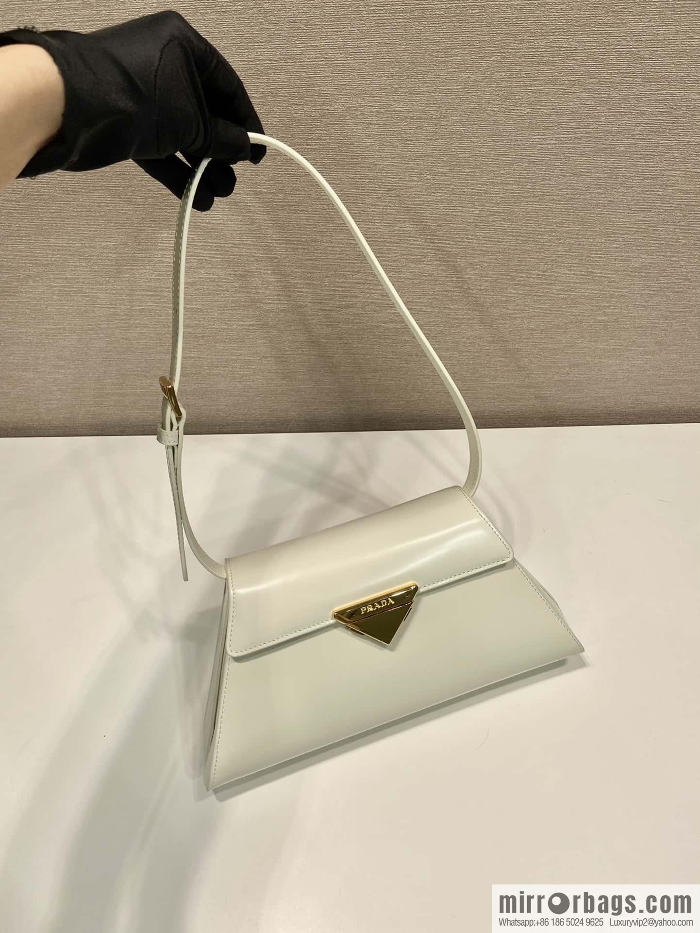 PRADA imported glossy calfskin shoulder bag 1BD343 white