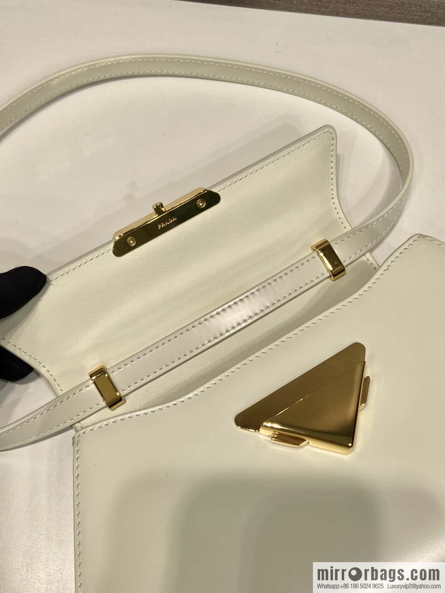 PRADA imported glossy calfskin shoulder bag 1BD343 white