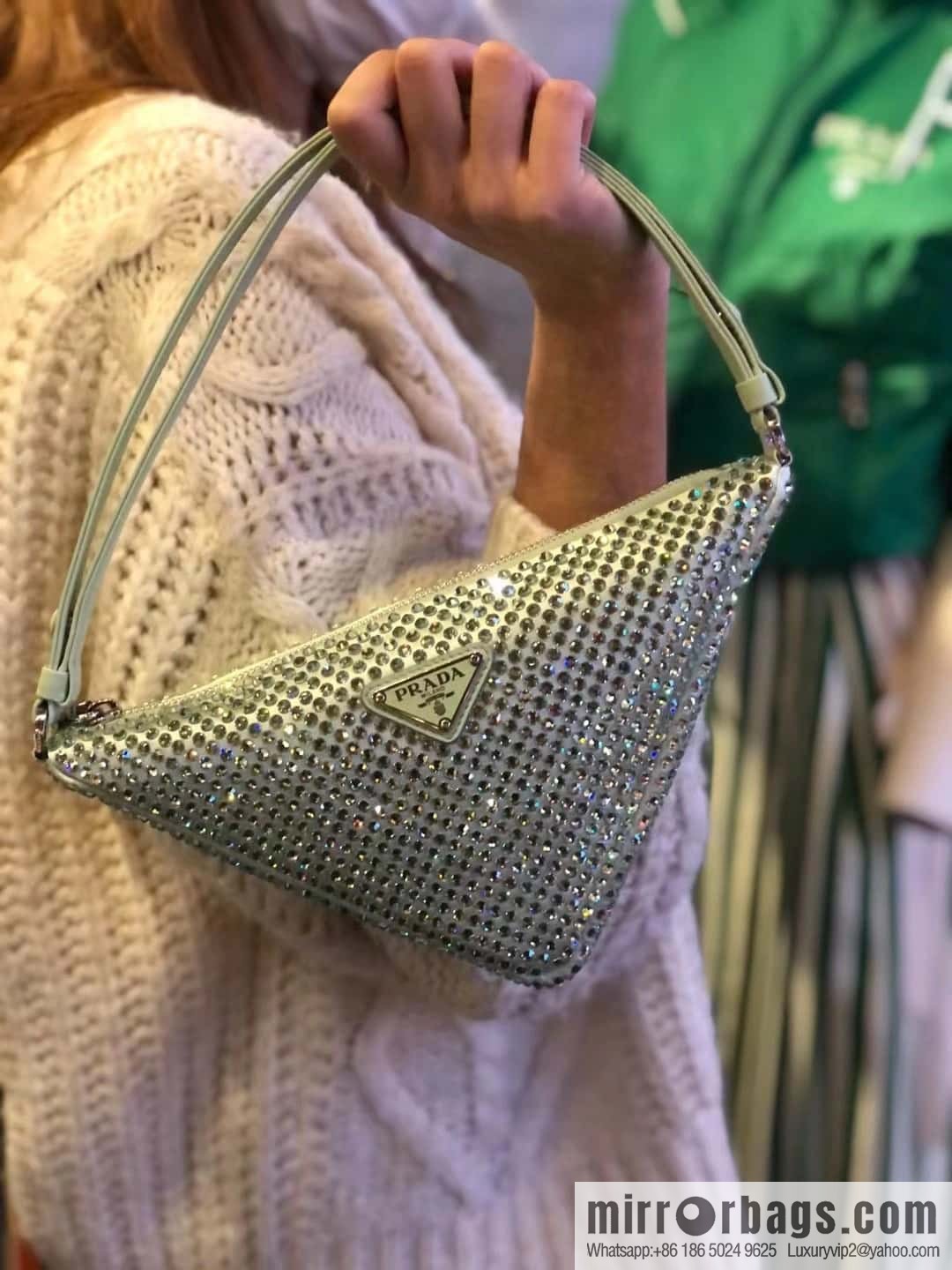 PRADA flash diamond triangle bag lNQ044