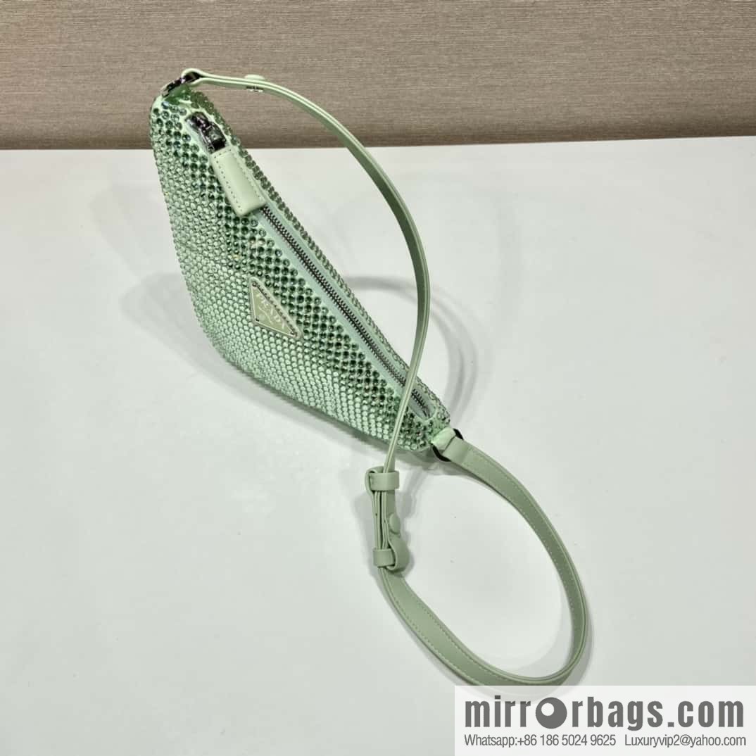 PRADA flash diamond triangle bag lNQ044