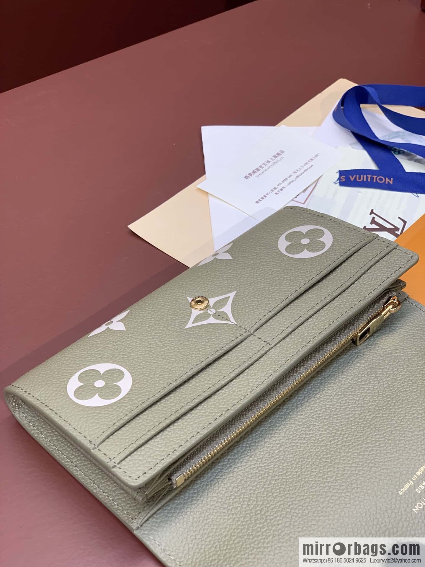 LV M81049 Sarah Wallet