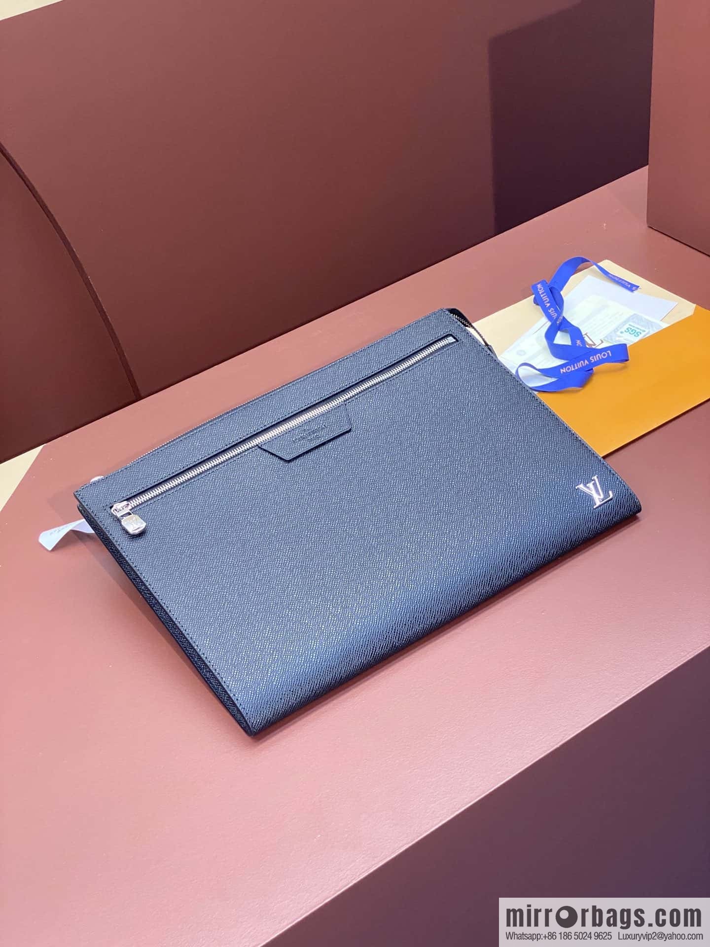LV M30965 POCHETTE 24H clutch bag