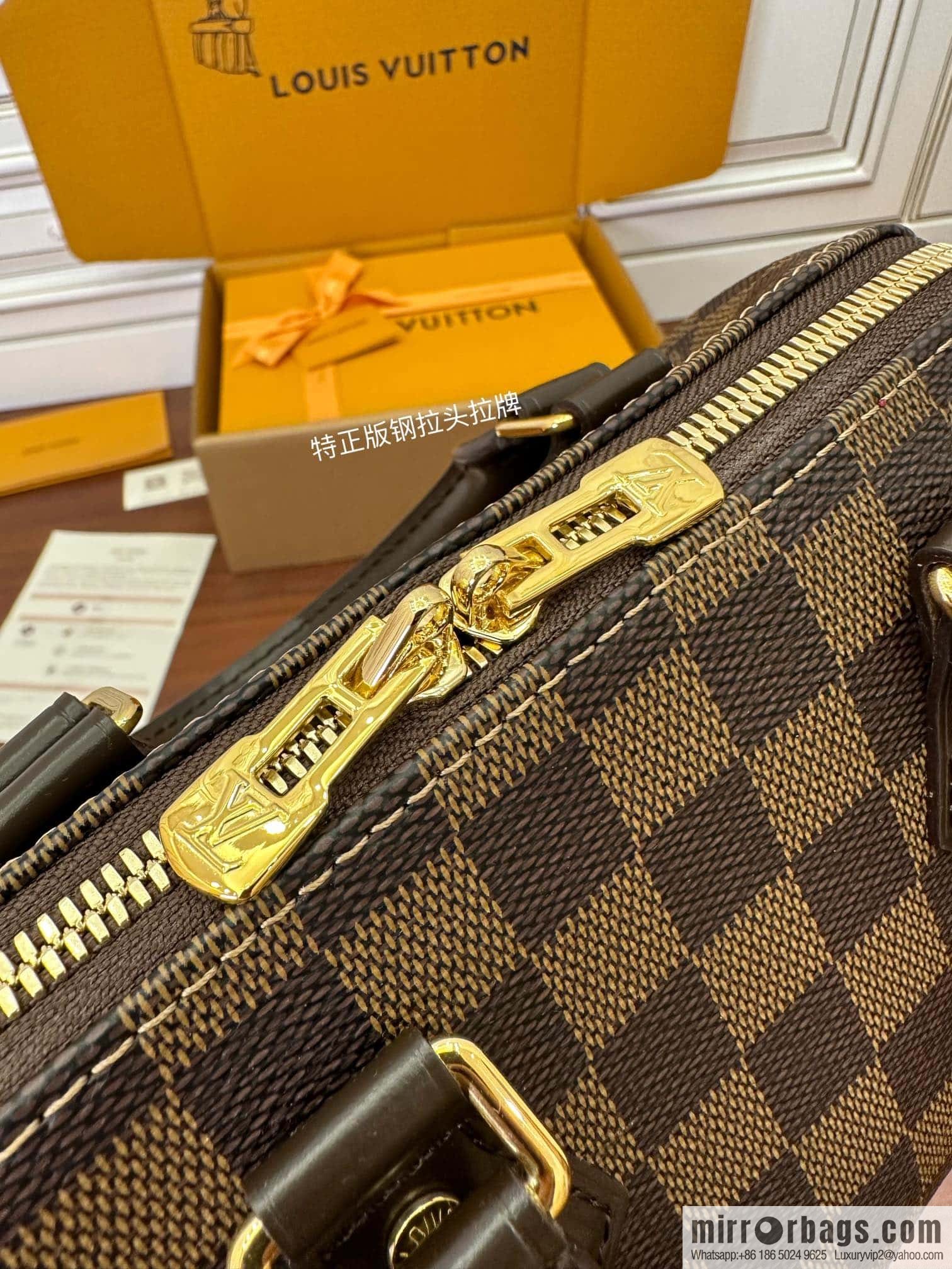 LV N40489 Speedy Bandoulière 20