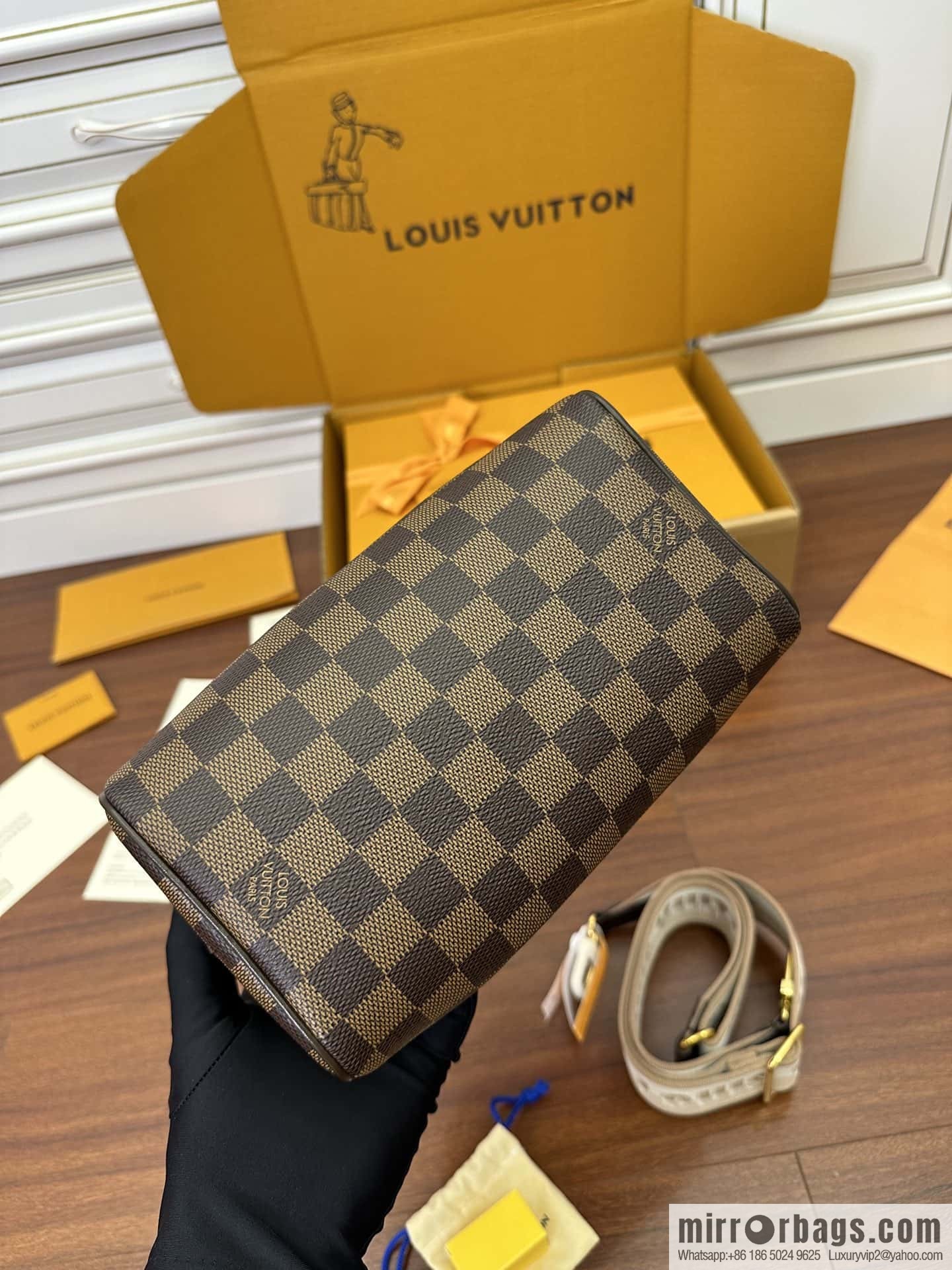 LV N40489 Speedy Bandoulière 20