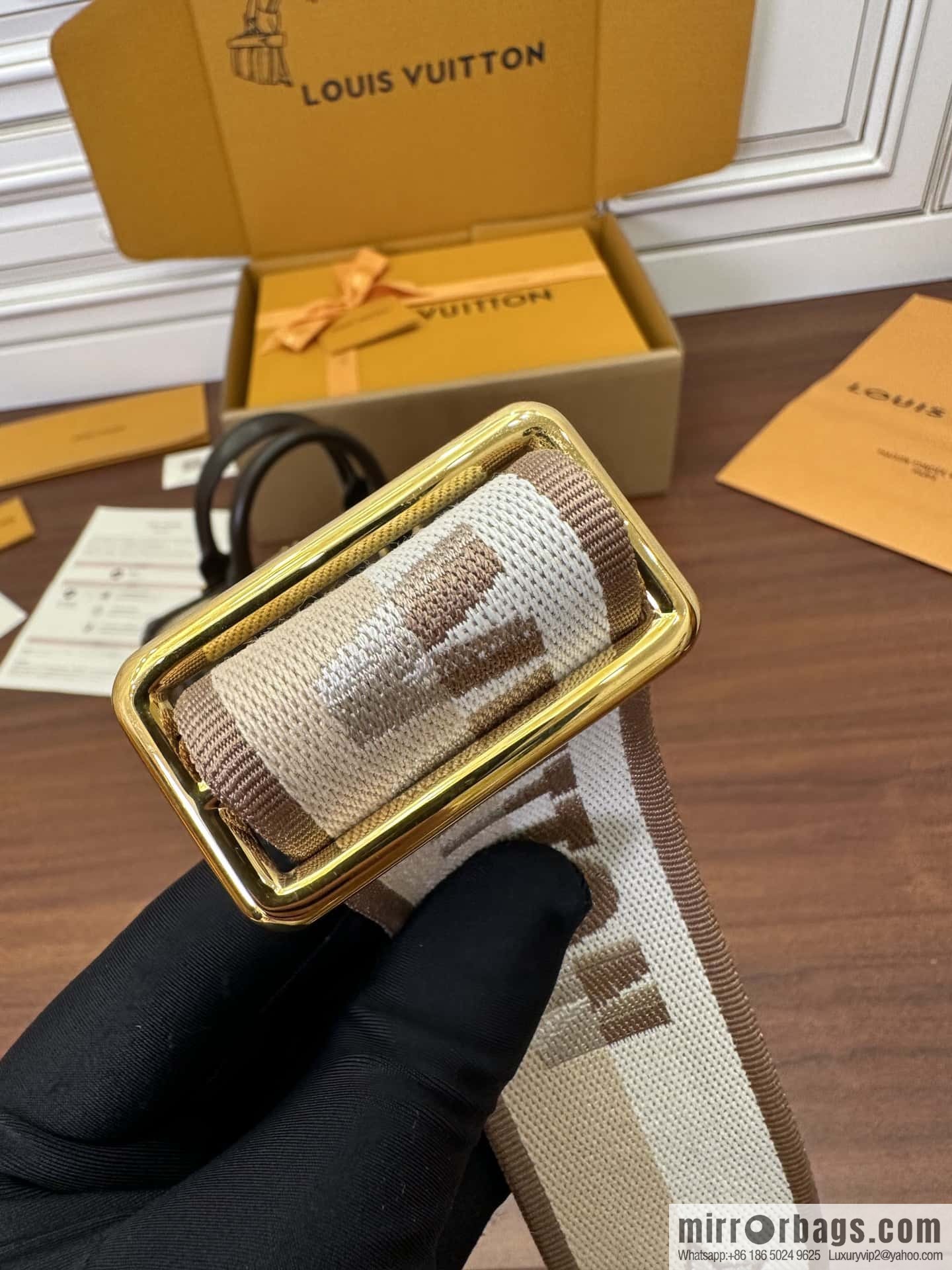 LV N40489 Speedy Bandoulière 20