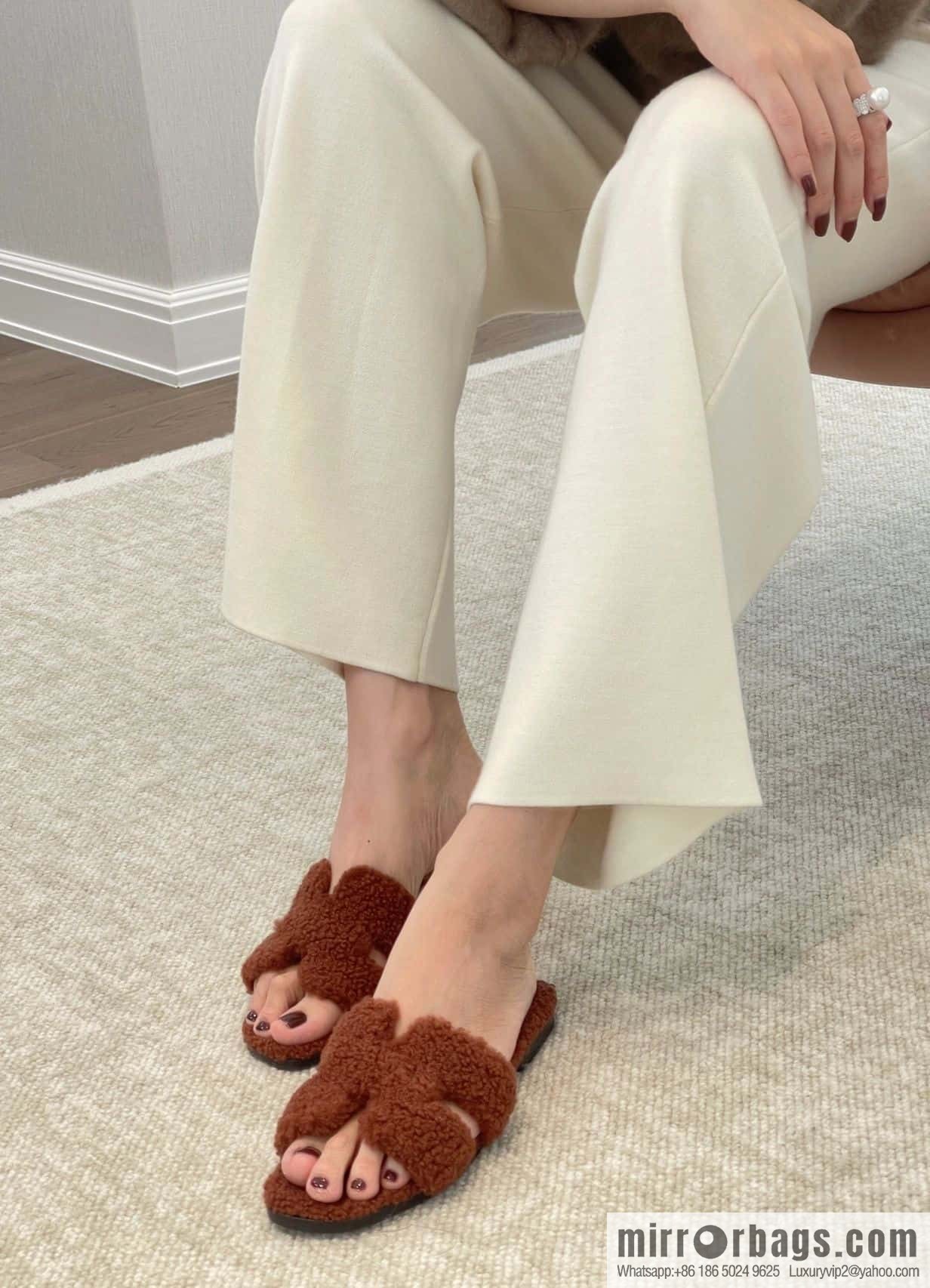 Hermès Teddy 🐻 Brown Fluffy Slippers