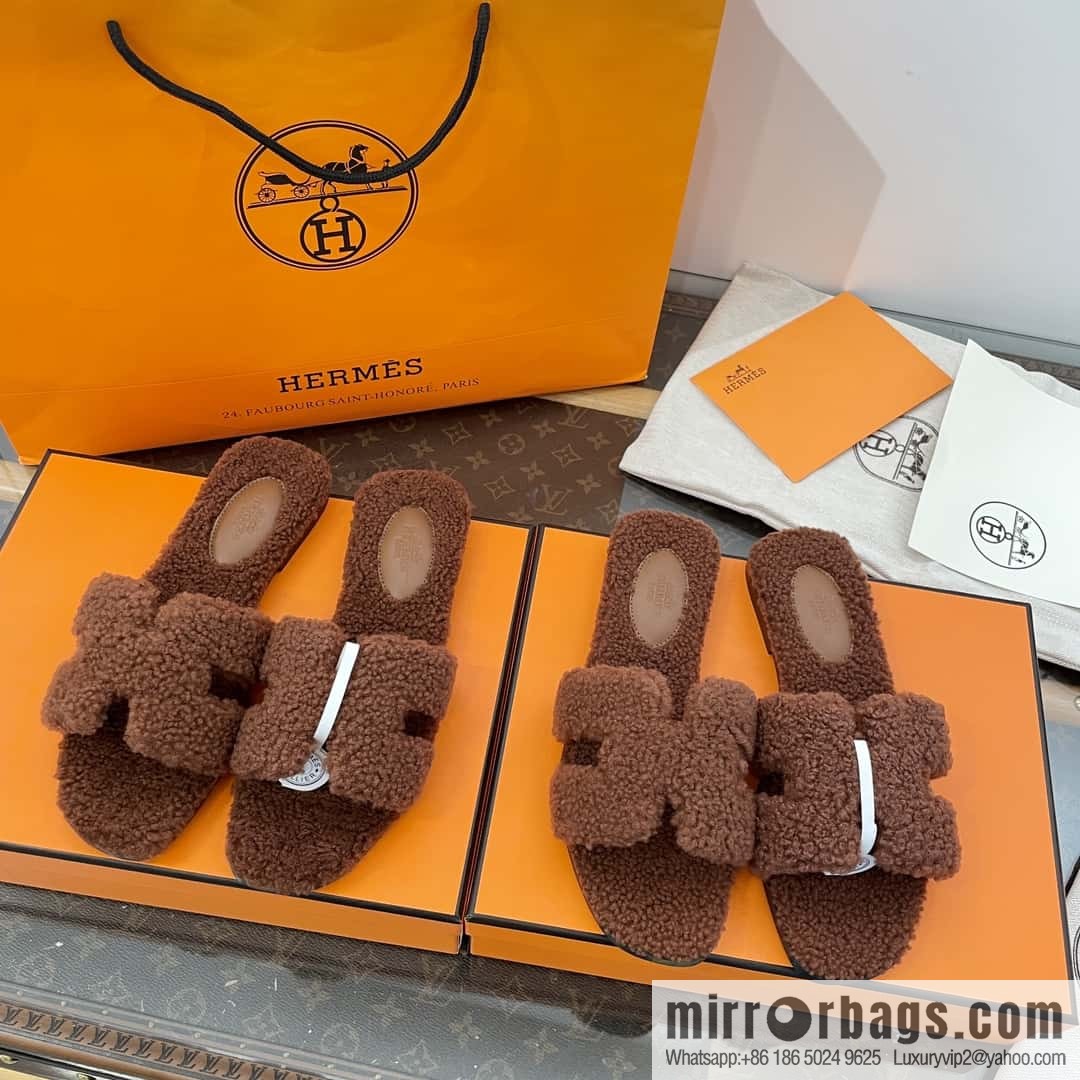 Hermès Teddy 🐻 Brown Fluffy Slippers