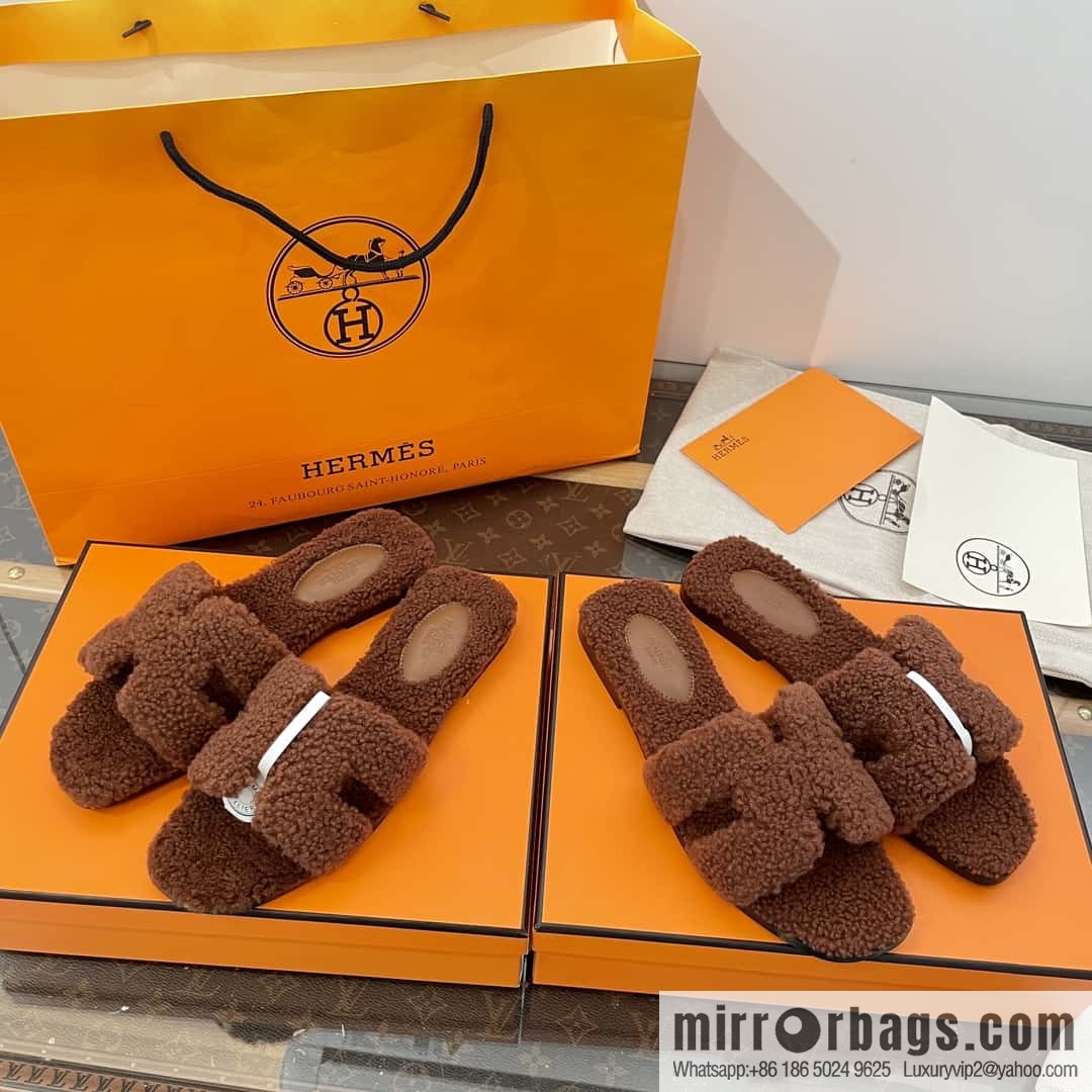 Hermès Teddy 🐻 Brown Fluffy Slippers