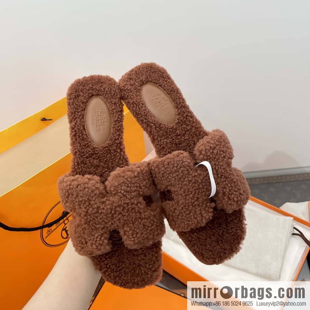 Hermès Teddy 🐻 Brown Fluffy Slippers
