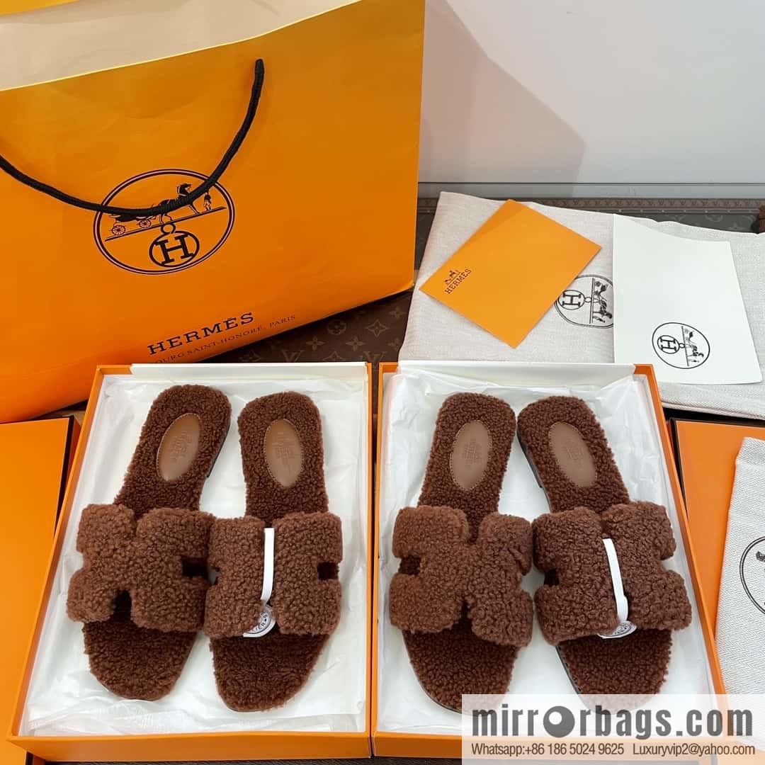 Hermès Teddy 🐻 Brown Fluffy Slippers