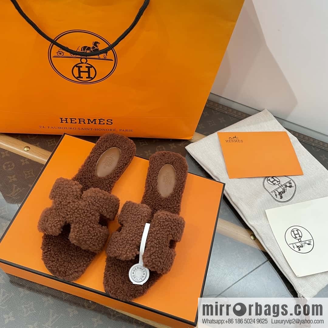 Hermès Teddy 🐻 Brown Fluffy Slippers