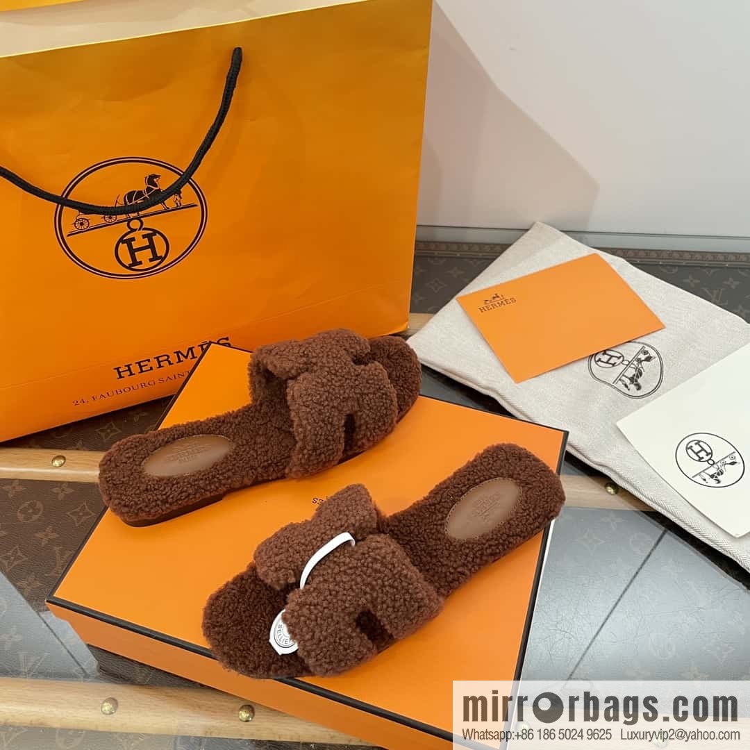 Hermès Teddy 🐻 Brown Fluffy Slippers