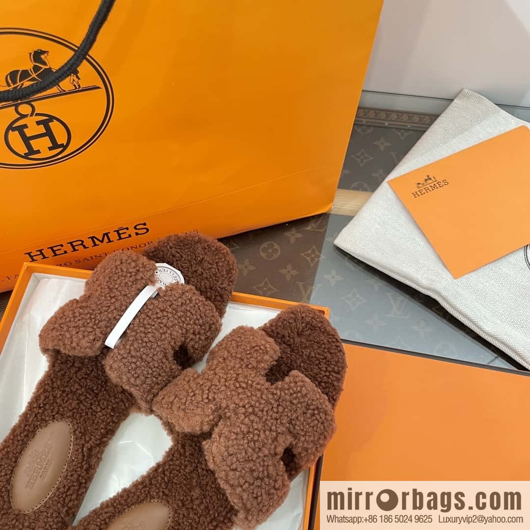 Hermès Teddy 🐻 Brown Fluffy Slippers