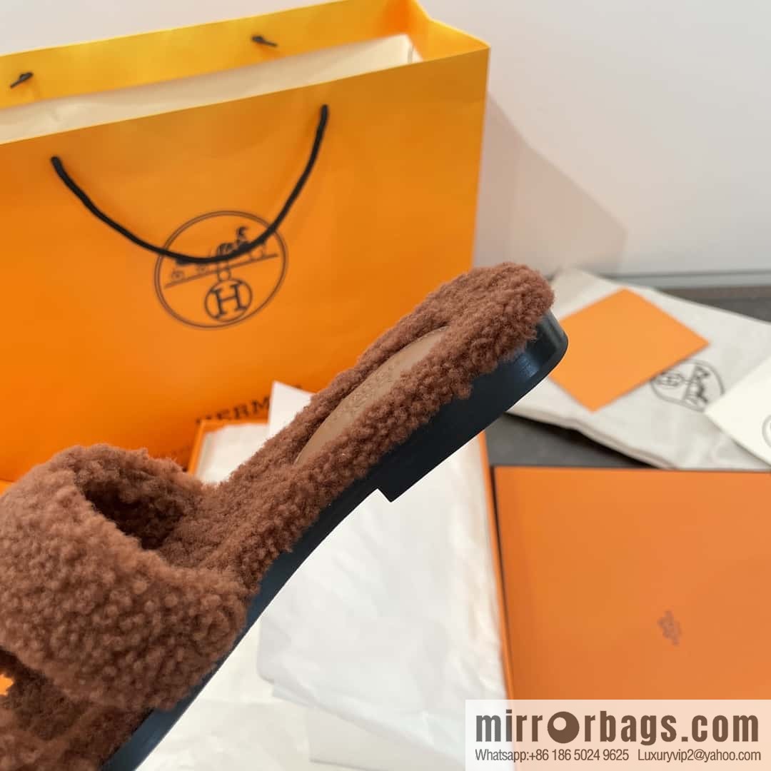 Hermès Teddy 🐻 Brown Fluffy Slippers