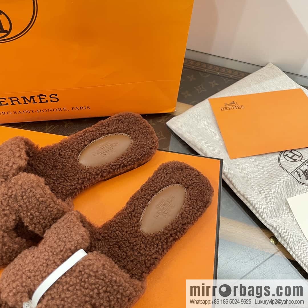 Hermès Teddy 🐻 Brown Fluffy Slippers