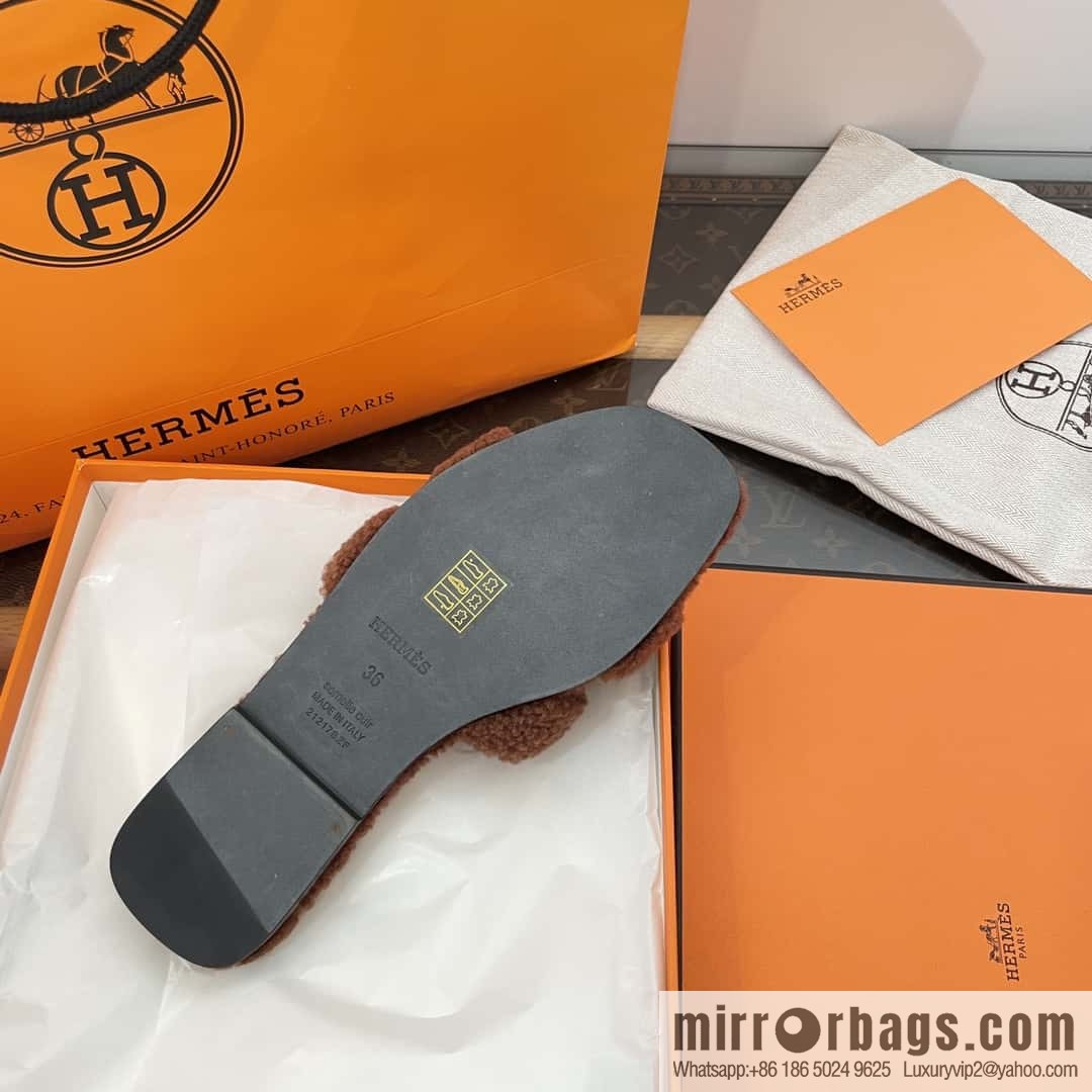 Hermès Teddy 🐻 Brown Fluffy Slippers