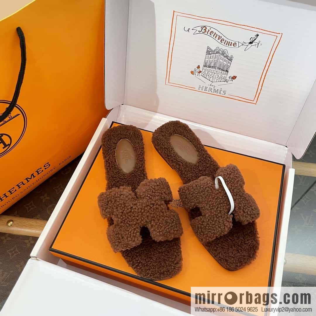 Hermès Teddy 🐻 Brown Fluffy Slippers