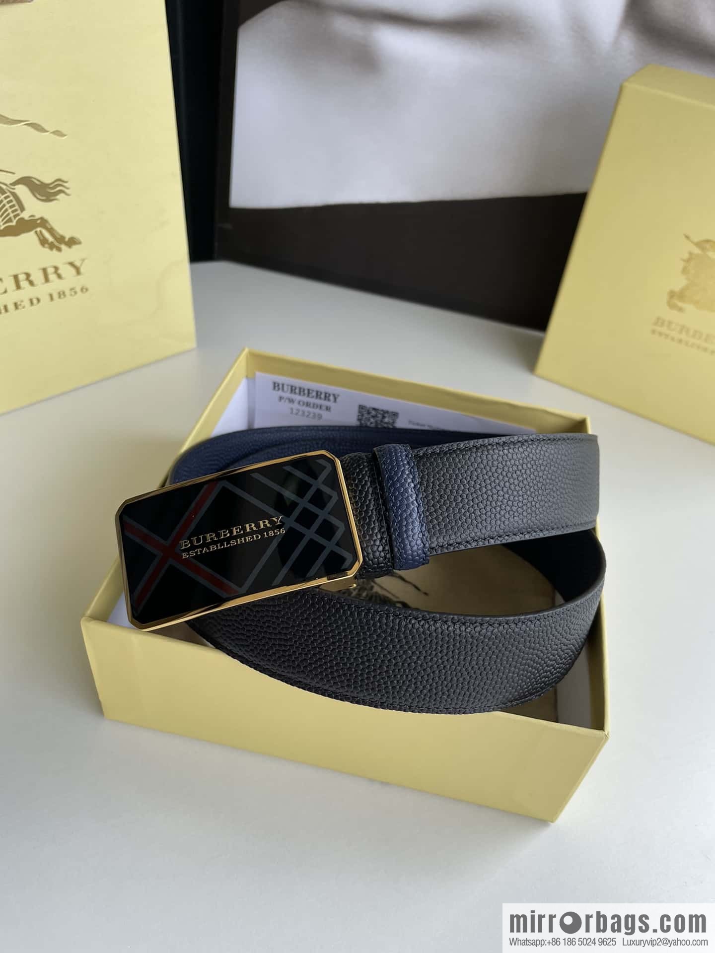 BURBERRY Burberry, resin craft logo warhorse metal buckle 3.5cm men's cowhide belt