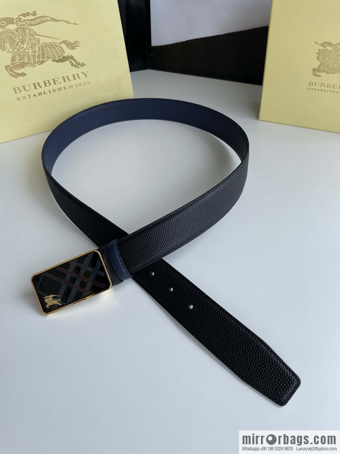 BURBERRY Burberry, resin craft logo warhorse metal buckle 3.5cm men's cowhide belt