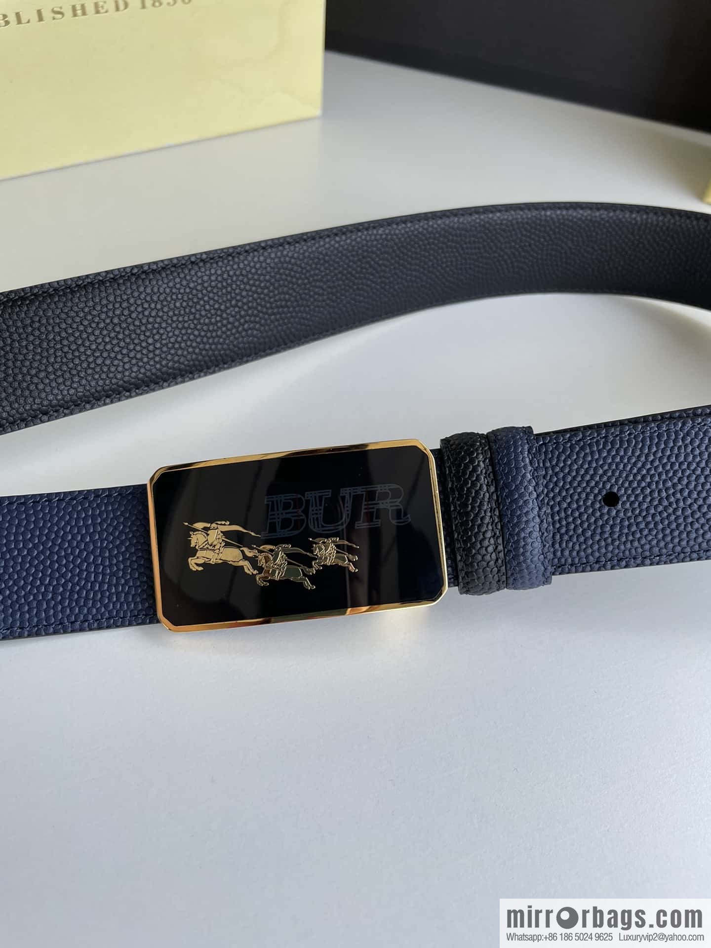 BURBERRY Burberry, resin craft logo warhorse metal buckle 3.5cm men's cowhide belt
